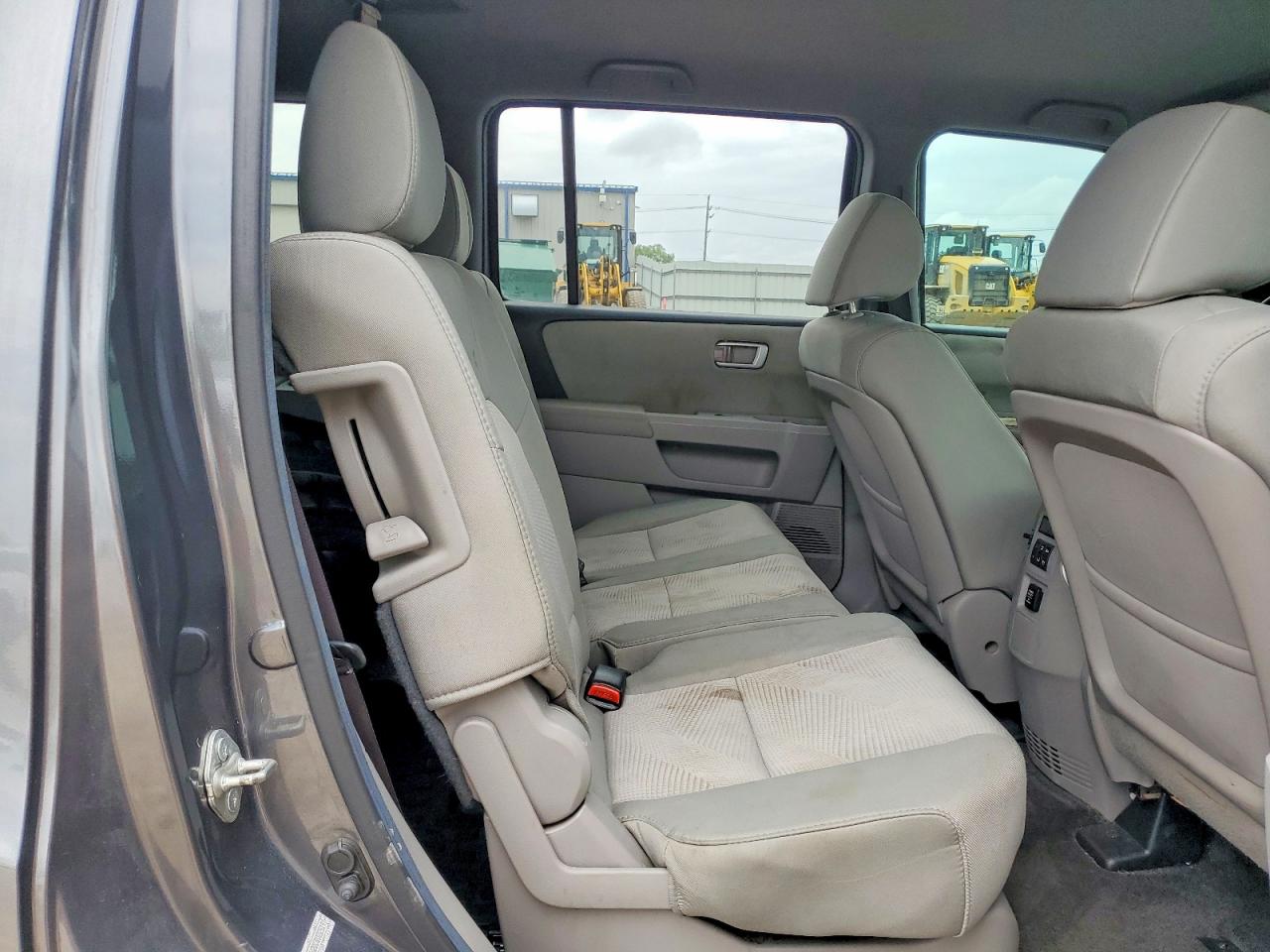 2012 Honda Pilot Lx Charcoal vin: 5FNYF4H20CB022519