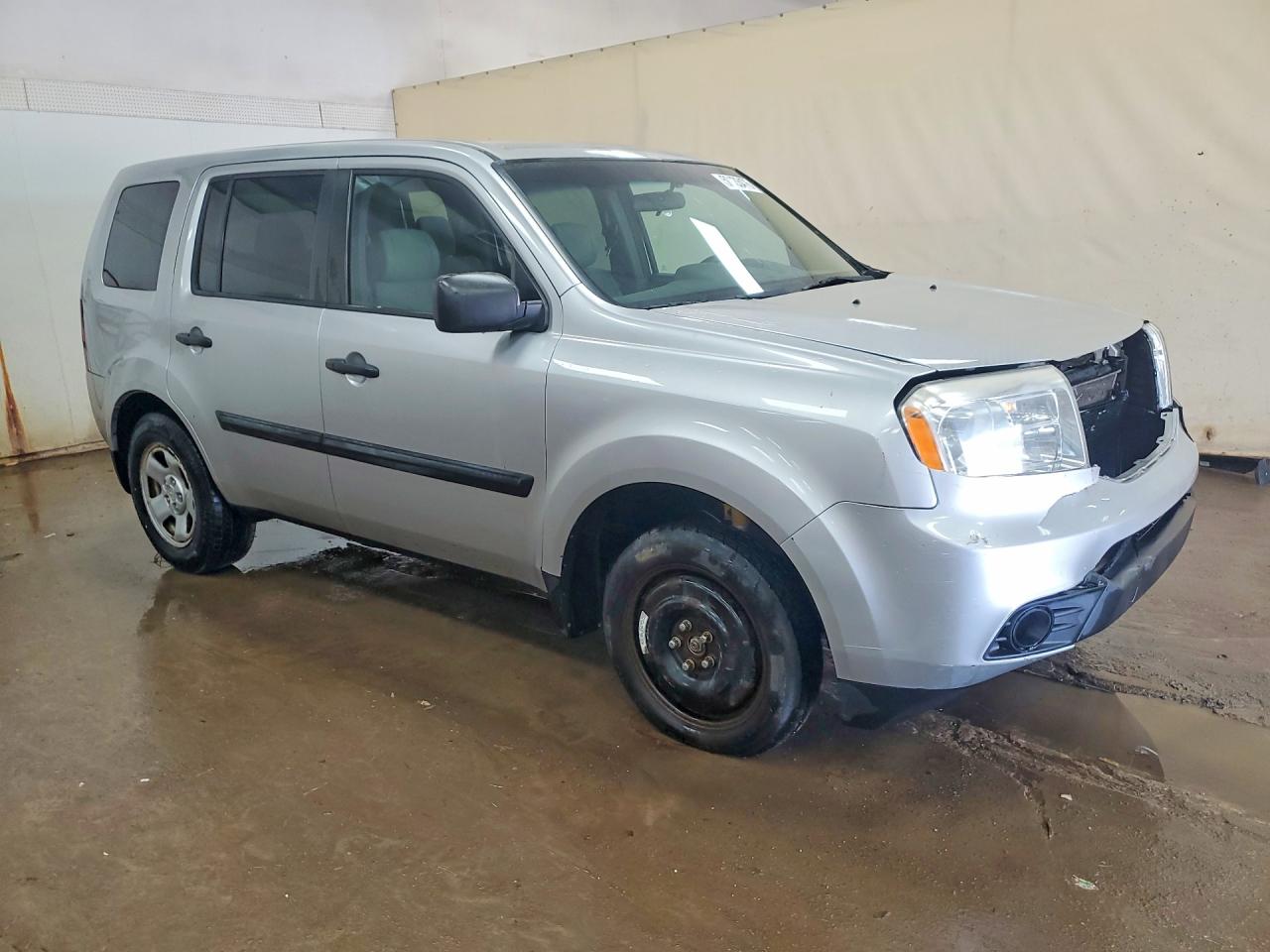 2013 Honda Pilot Lx Silver vin: 5FNYF4H20DB086108