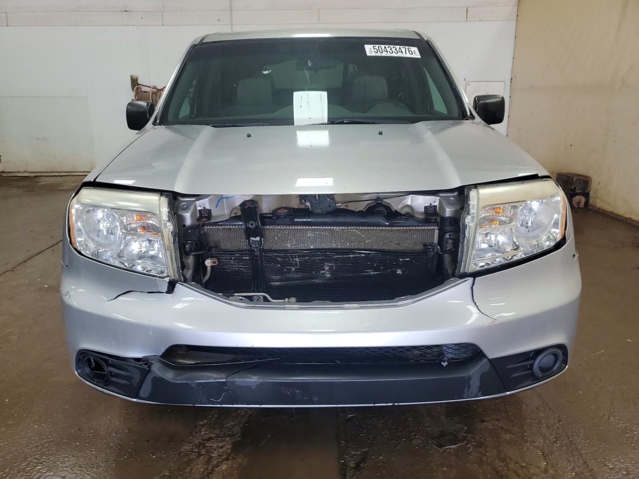 2013 Honda Pilot Lx Silver vin: 5FNYF4H20DB086108