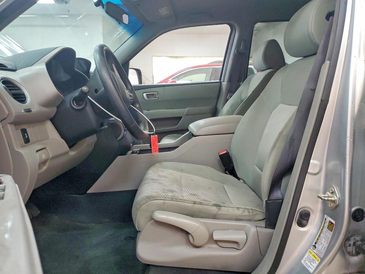 2013 Honda Pilot Lx Silver vin: 5FNYF4H20DB086108