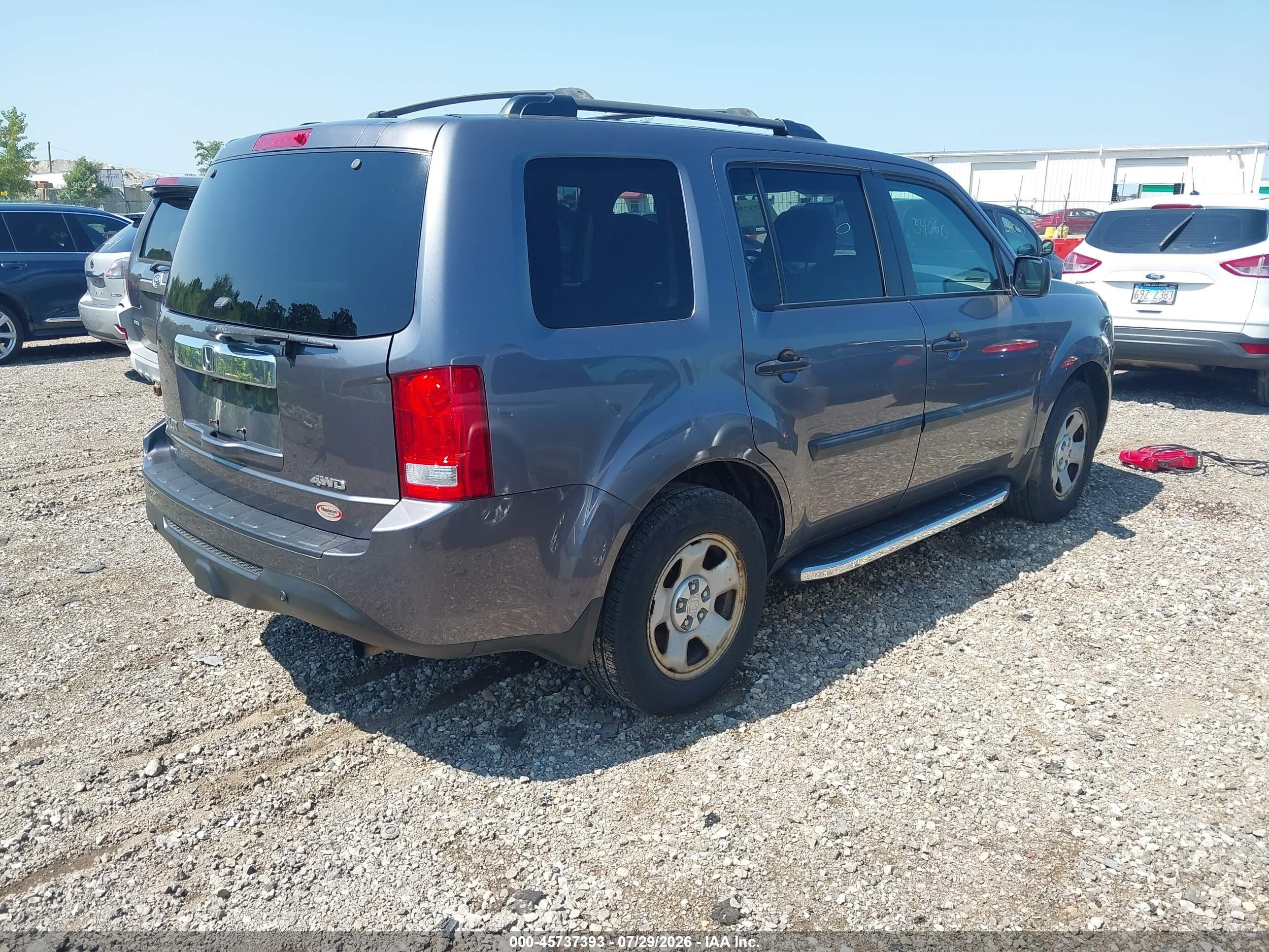2015 Honda Pilot Lx Серый vin: 5FNYF4H20FB013243