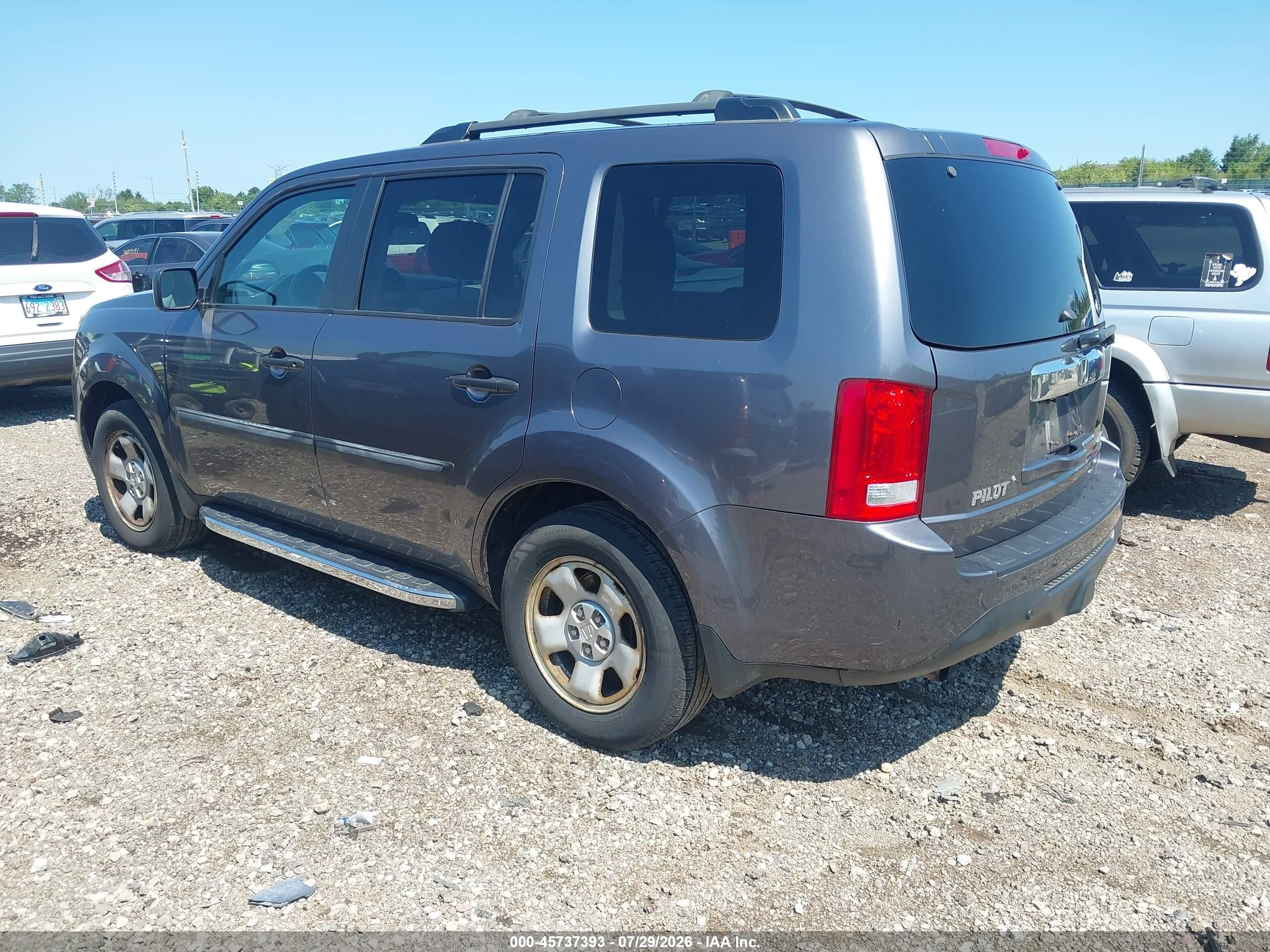 2015 Honda Pilot Lx Серый vin: 5FNYF4H20FB013243