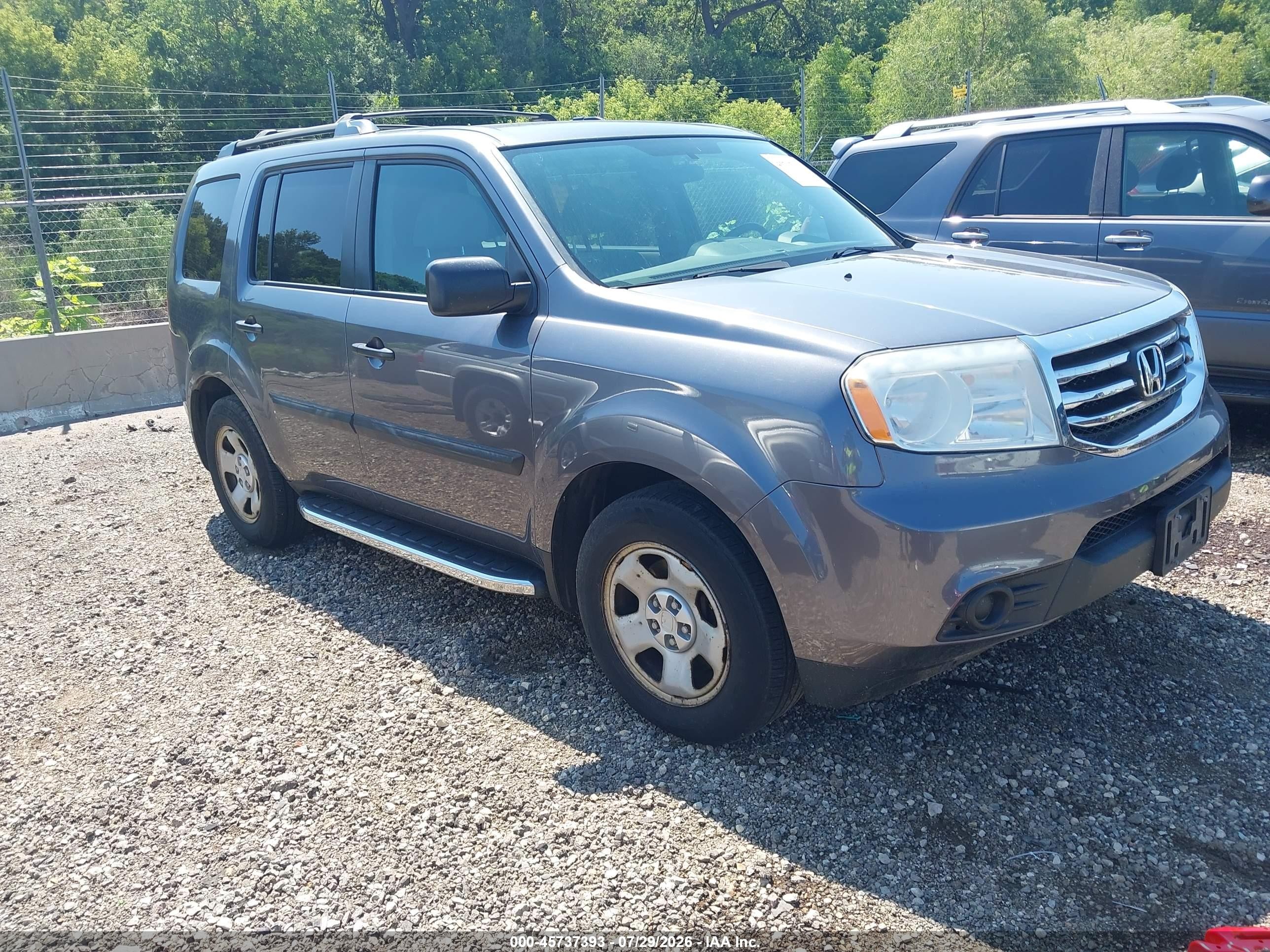 2015 Honda Pilot Lx Серый vin: 5FNYF4H20FB013243