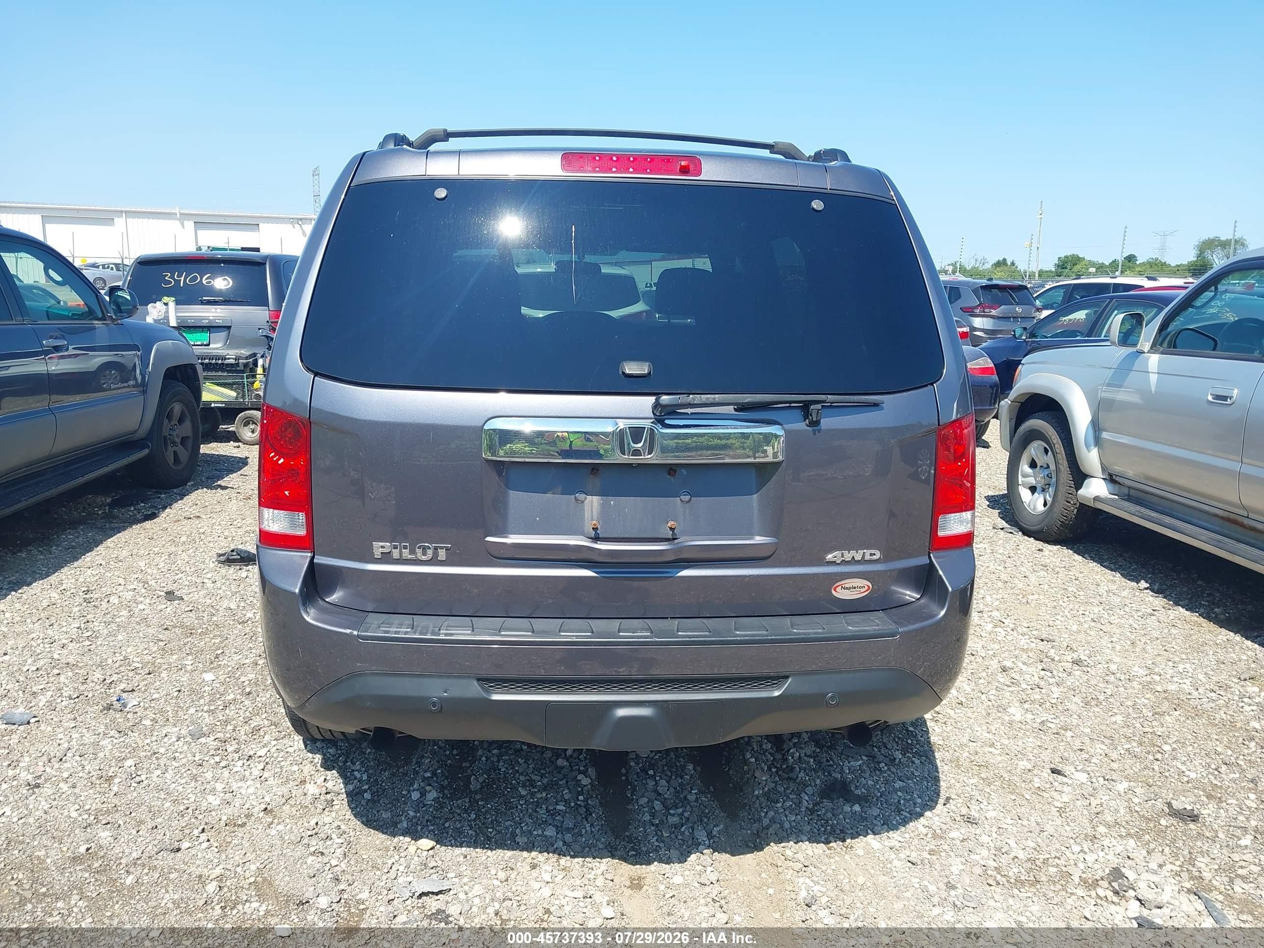 2015 Honda Pilot Lx Серый vin: 5FNYF4H20FB013243
