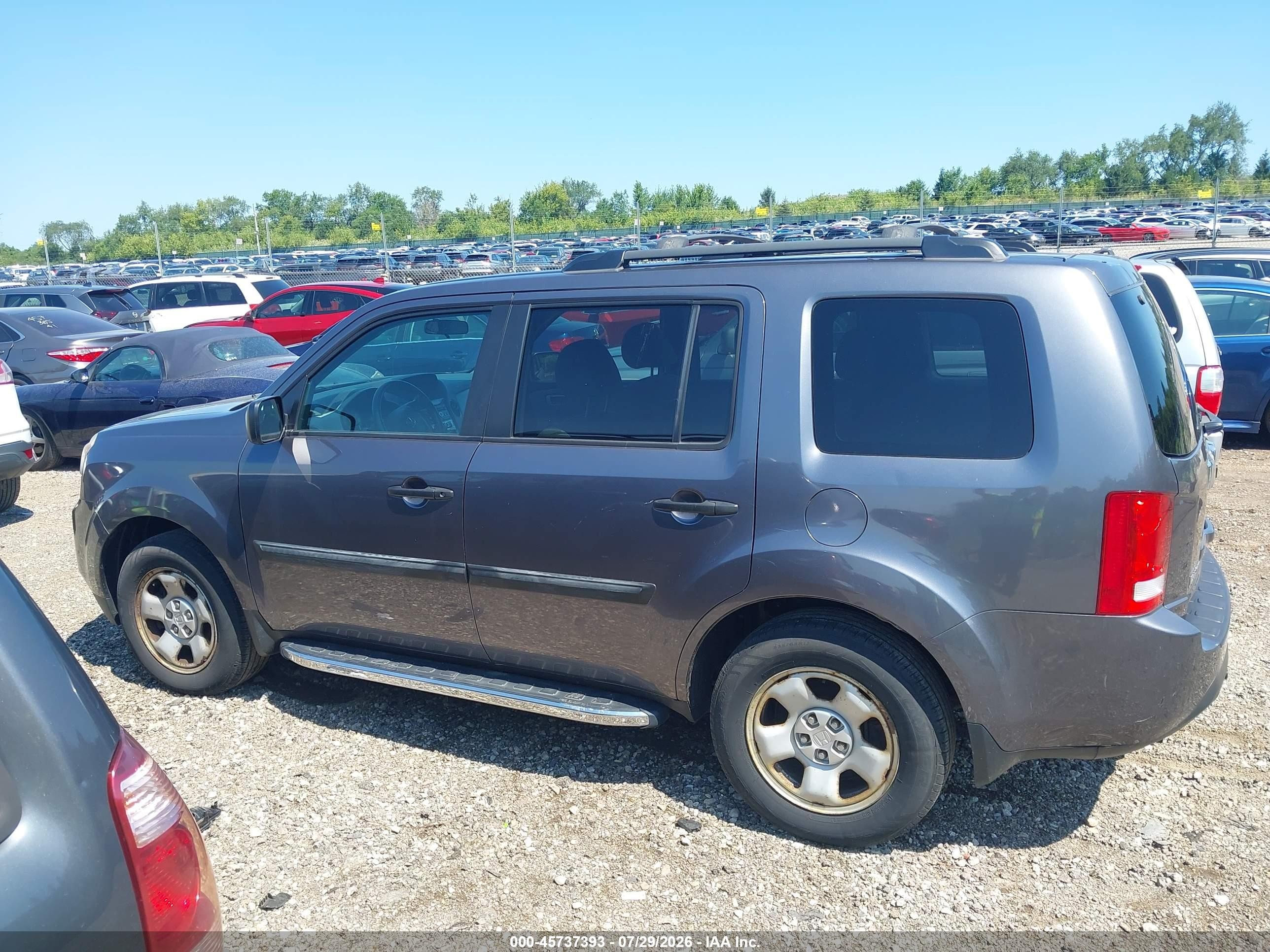 2015 Honda Pilot Lx Серый vin: 5FNYF4H20FB013243