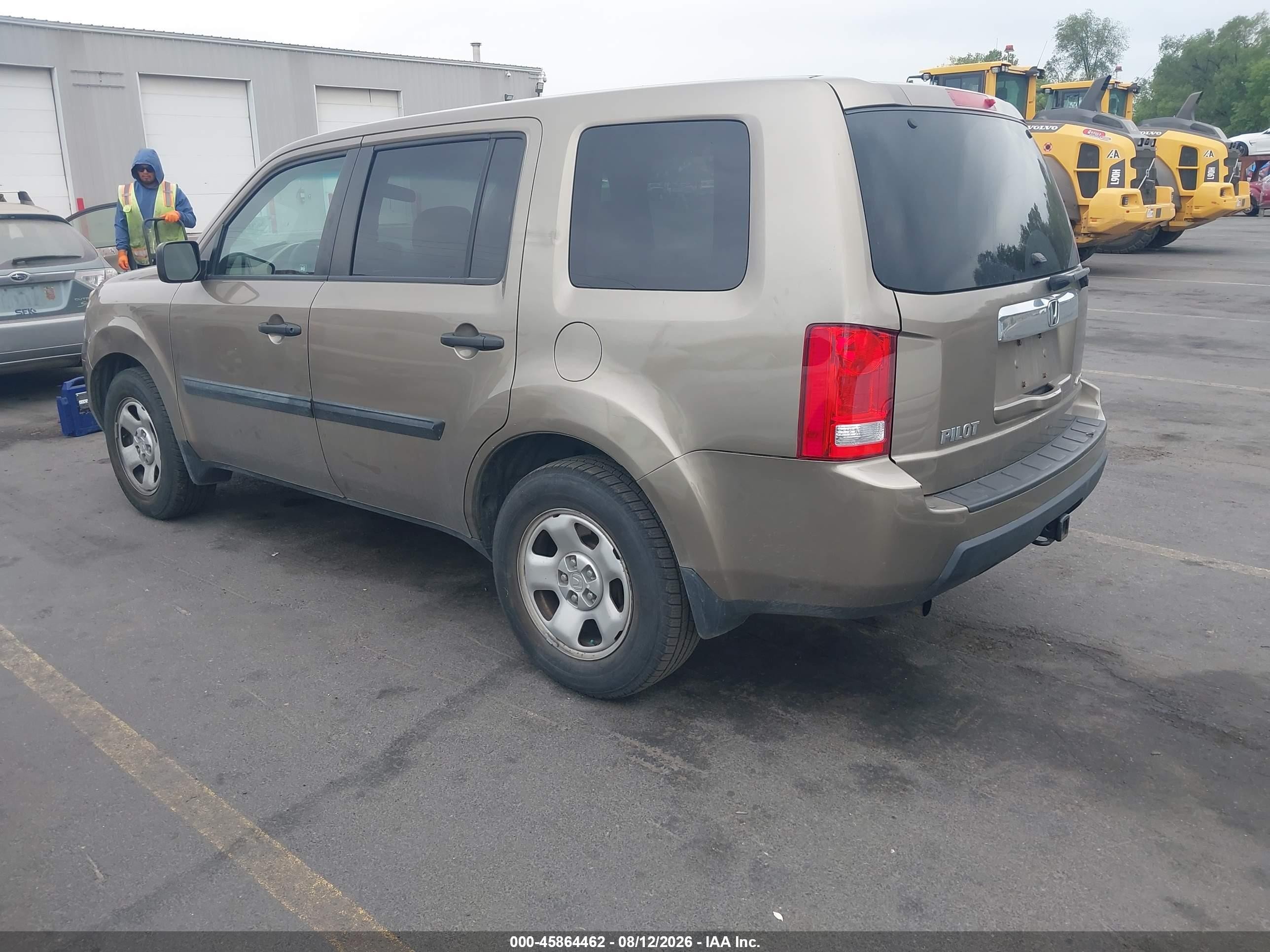 2011 Honda Pilot Lx Золотой vin: 5FNYF4H21BB019238