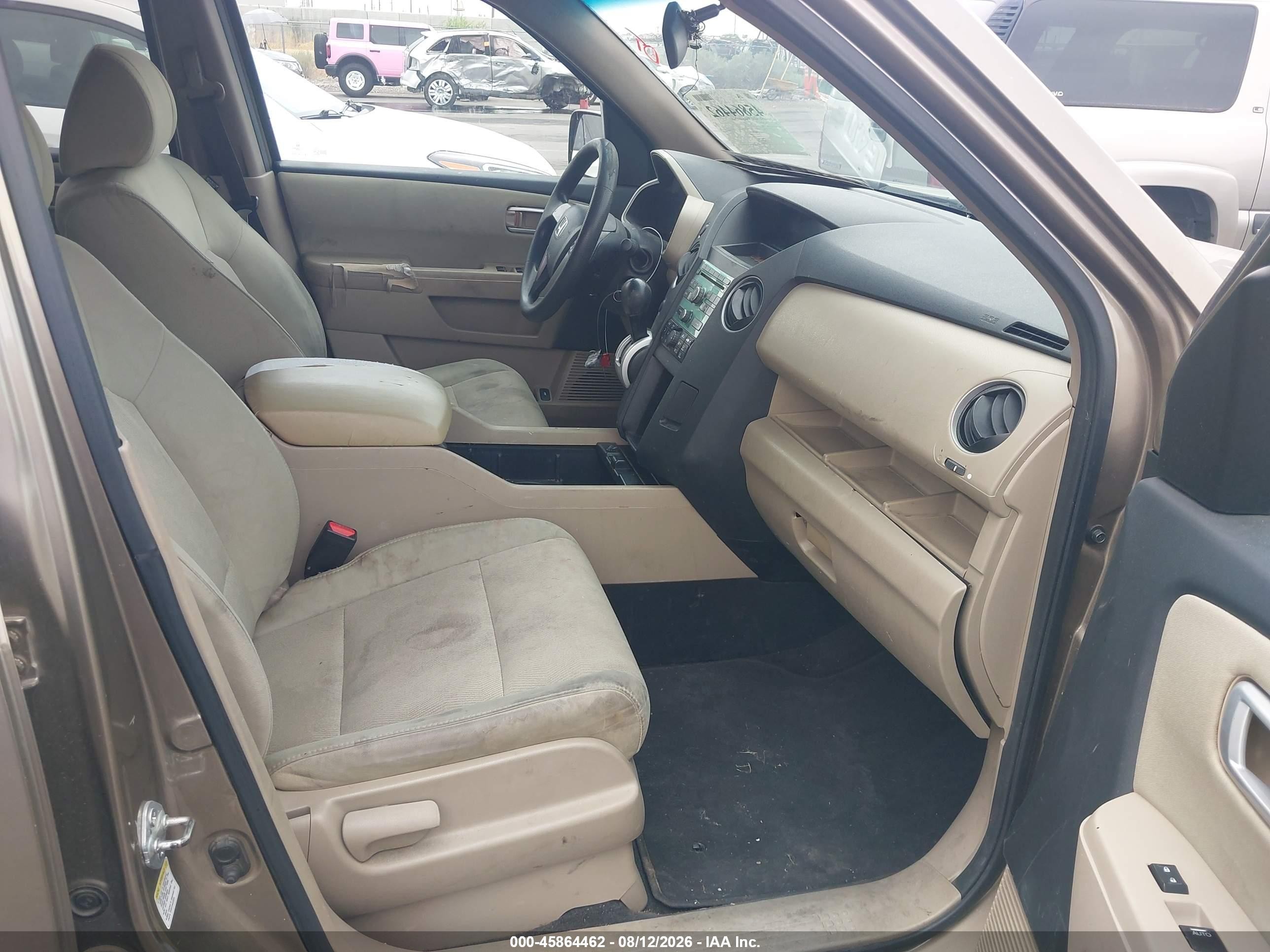2011 Honda Pilot Lx Золотой vin: 5FNYF4H21BB019238