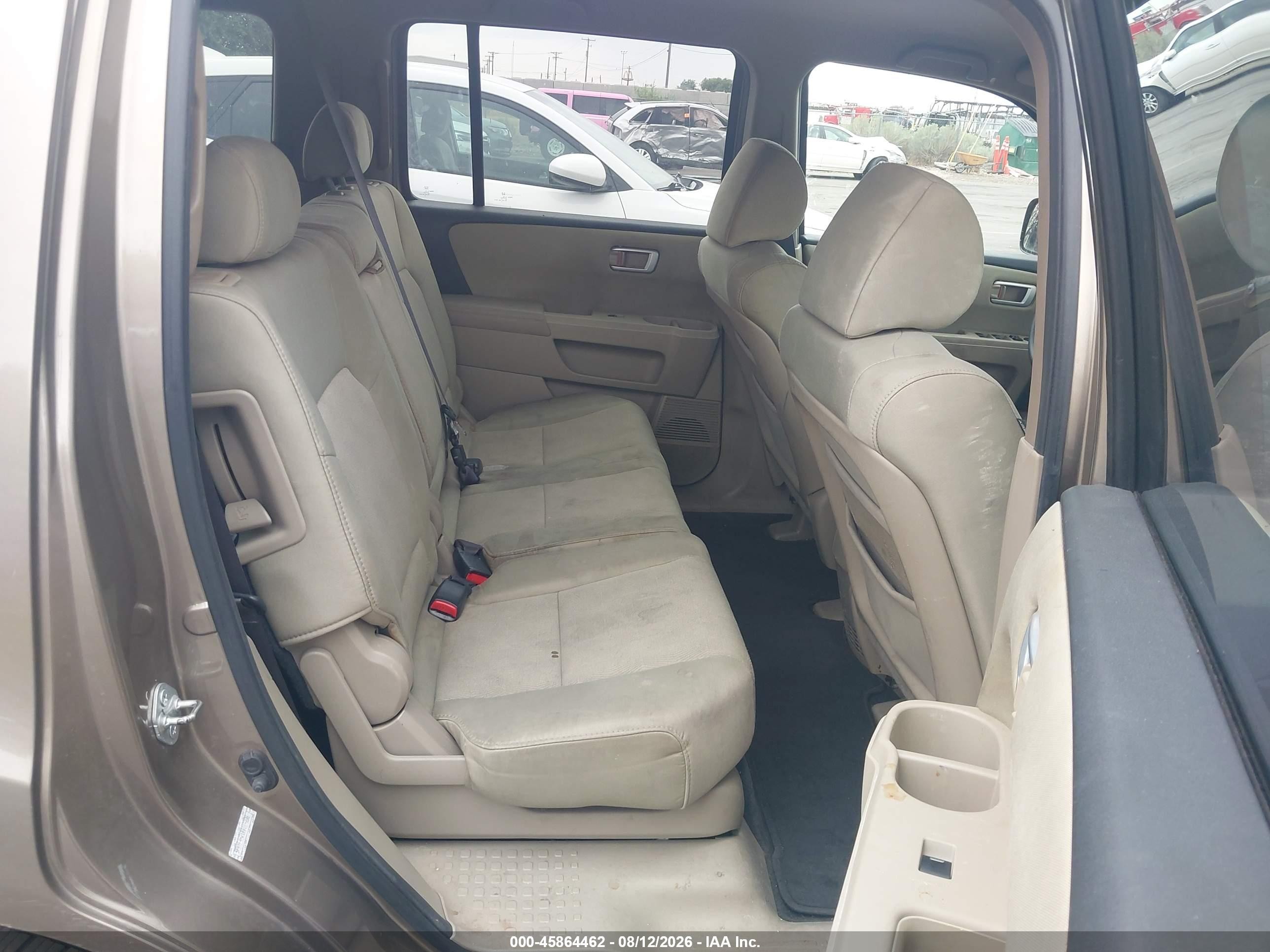 2011 Honda Pilot Lx Золотой vin: 5FNYF4H21BB019238