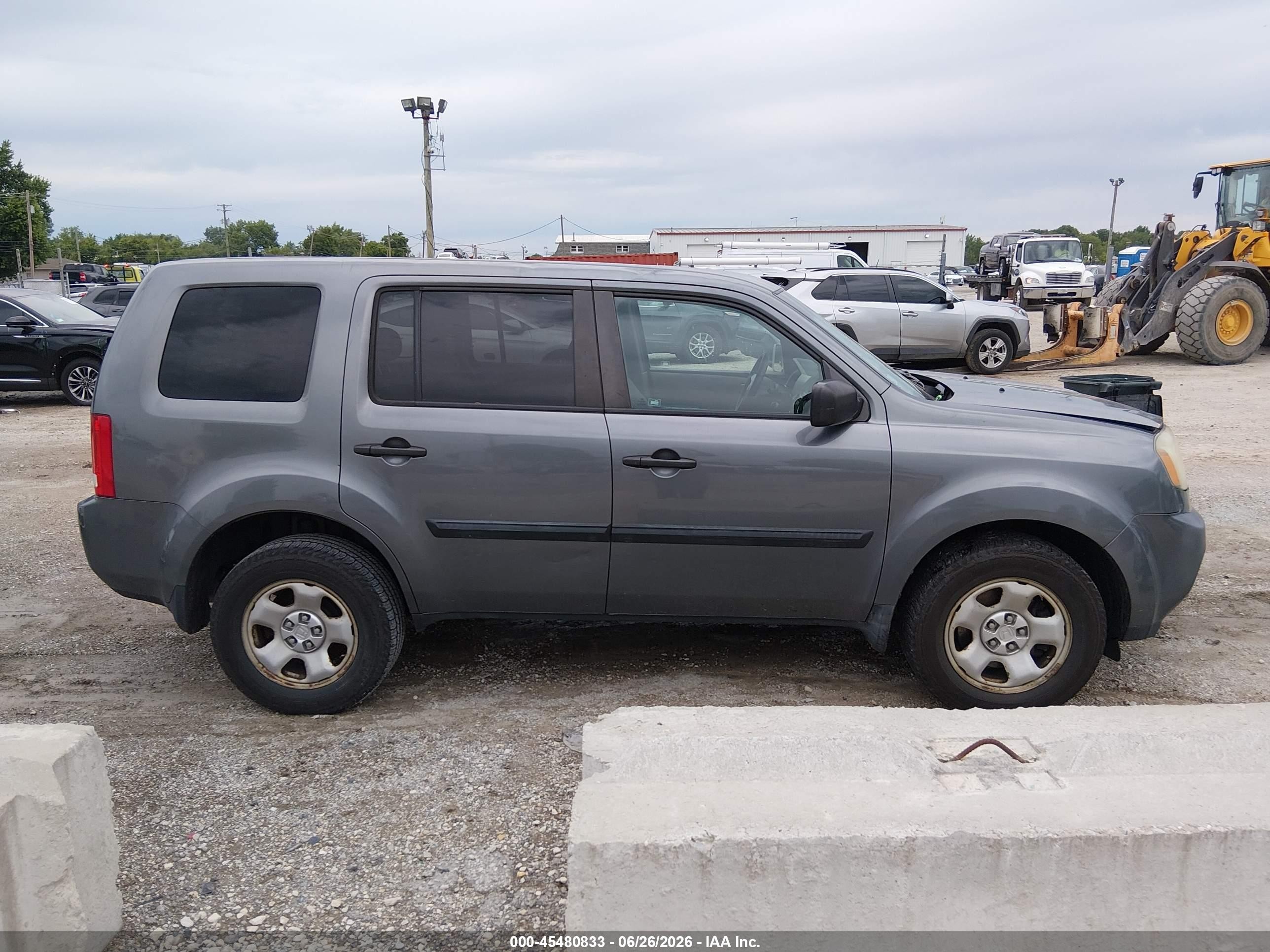 2011 Honda Pilot Lx Gray vin: 5FNYF4H21BB028750