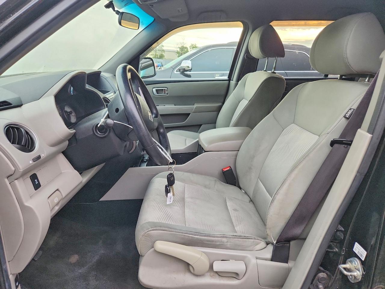 2012 Honda Pilot Lx Black vin: 5FNYF4H21CB032900