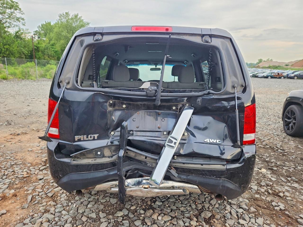 2012 Honda Pilot Lx Black vin: 5FNYF4H21CB032900