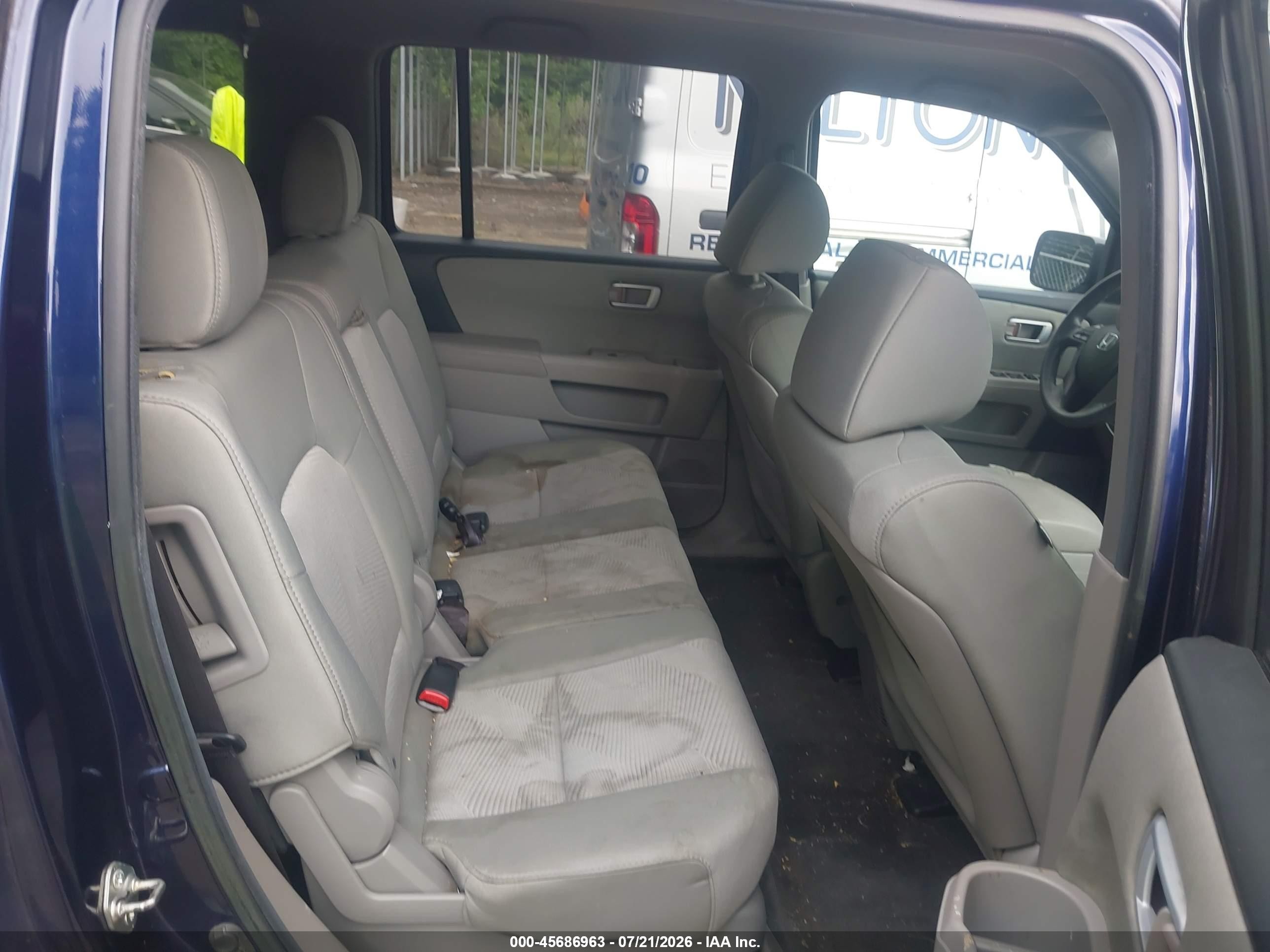 2013 Honda Pilot Lx Dark Blue vin: 5FNYF4H21DB006685