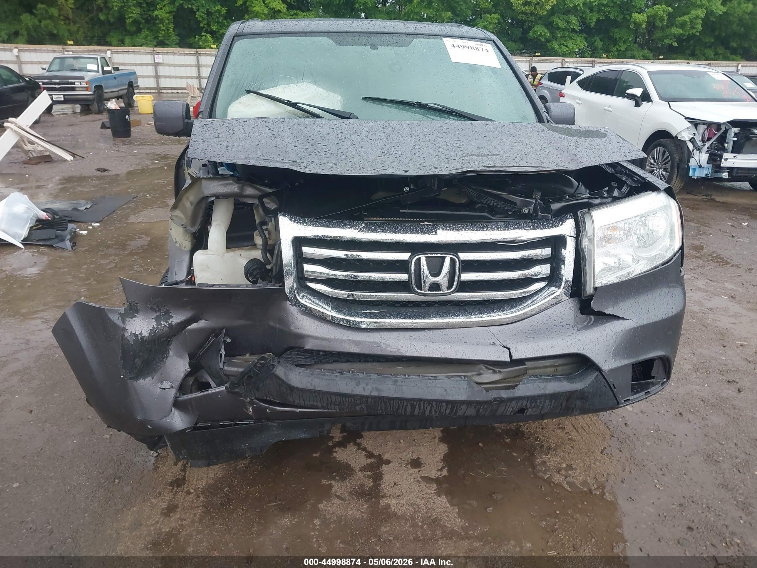 2015 Honda Pilot Lx Серый vin: 5FNYF4H21FB023733