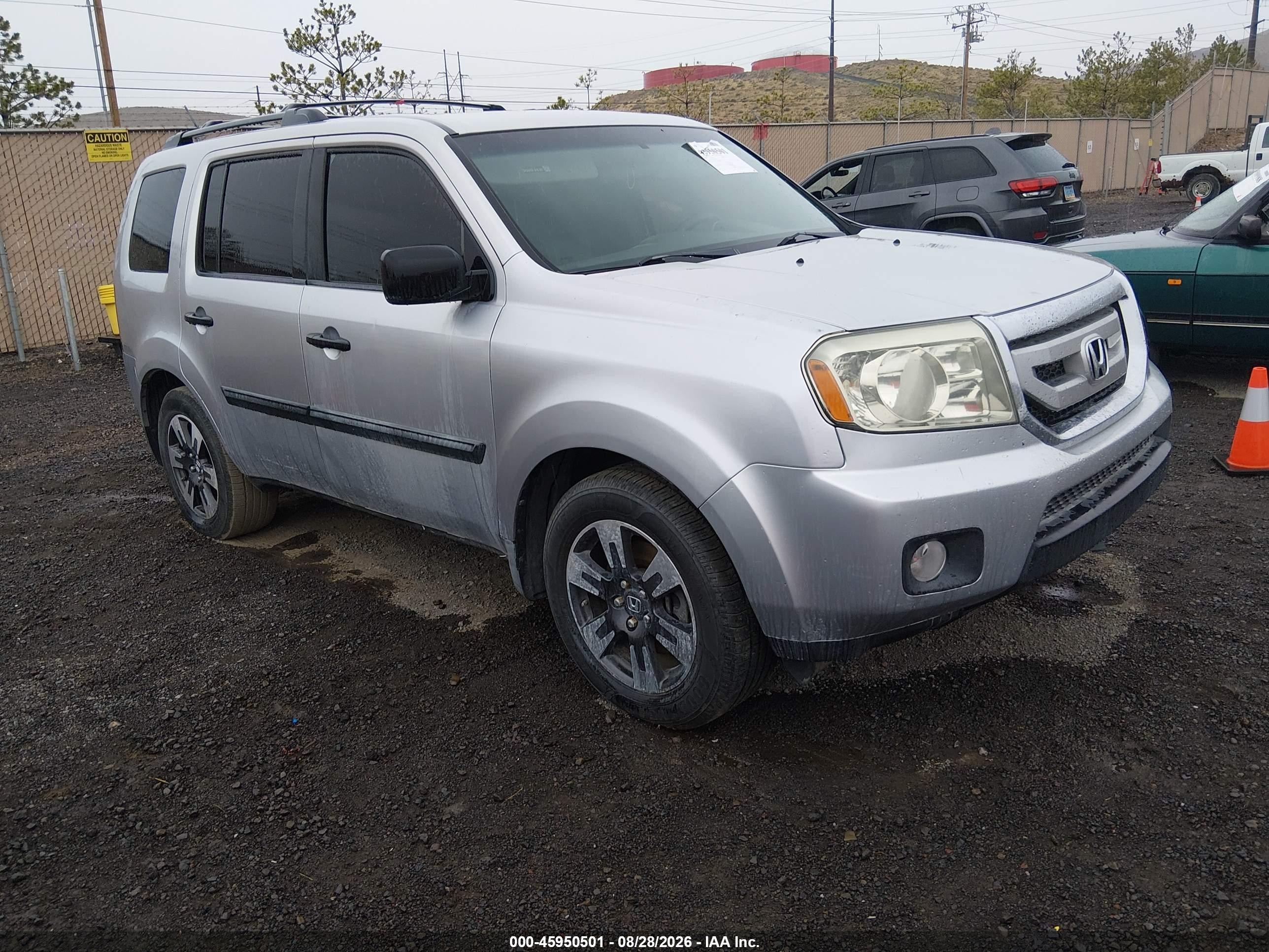 2010 Honda Pilot Lx Gray vin: 5FNYF4H22AB010224