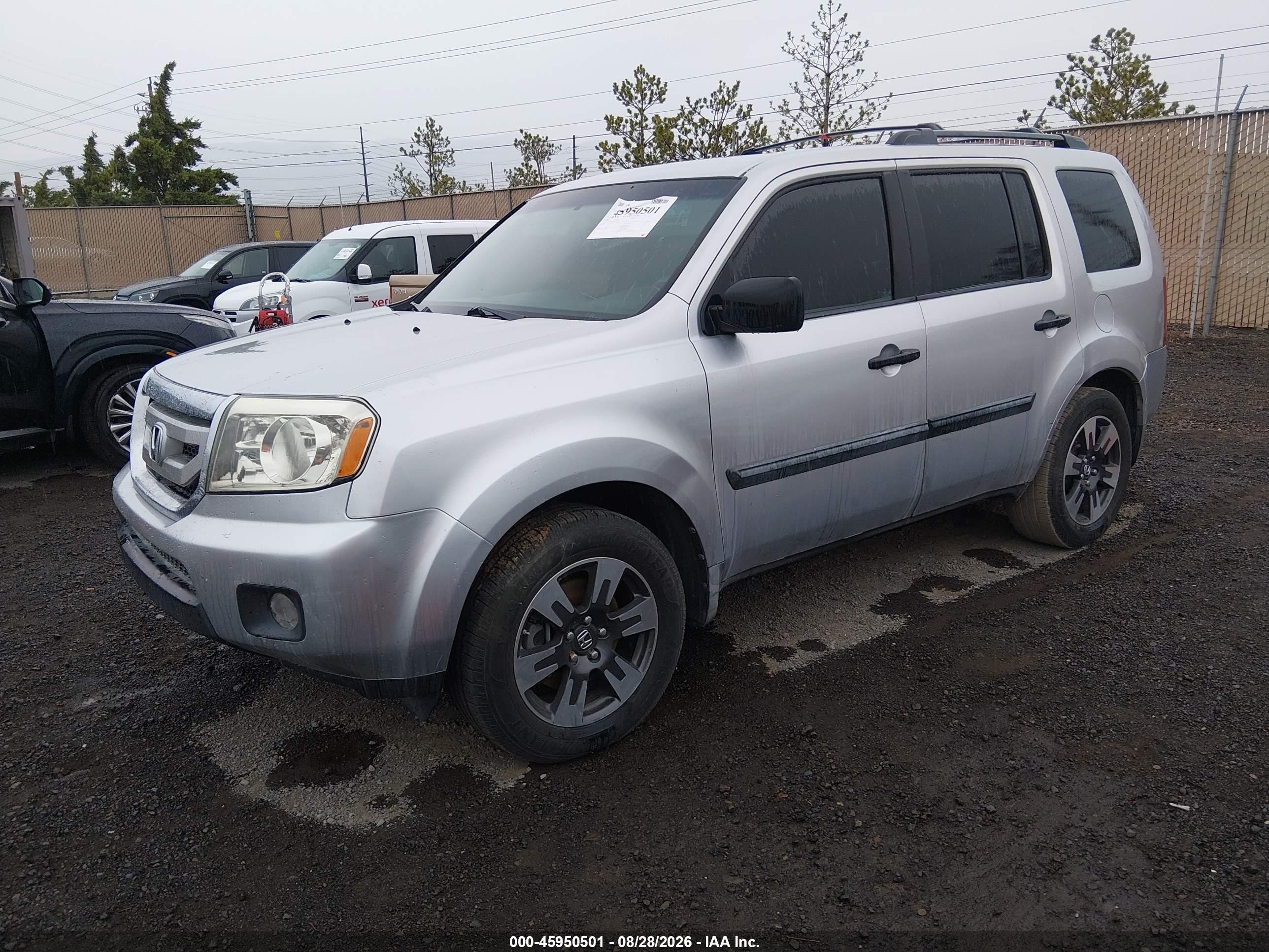 2010 Honda Pilot Lx Gray vin: 5FNYF4H22AB010224