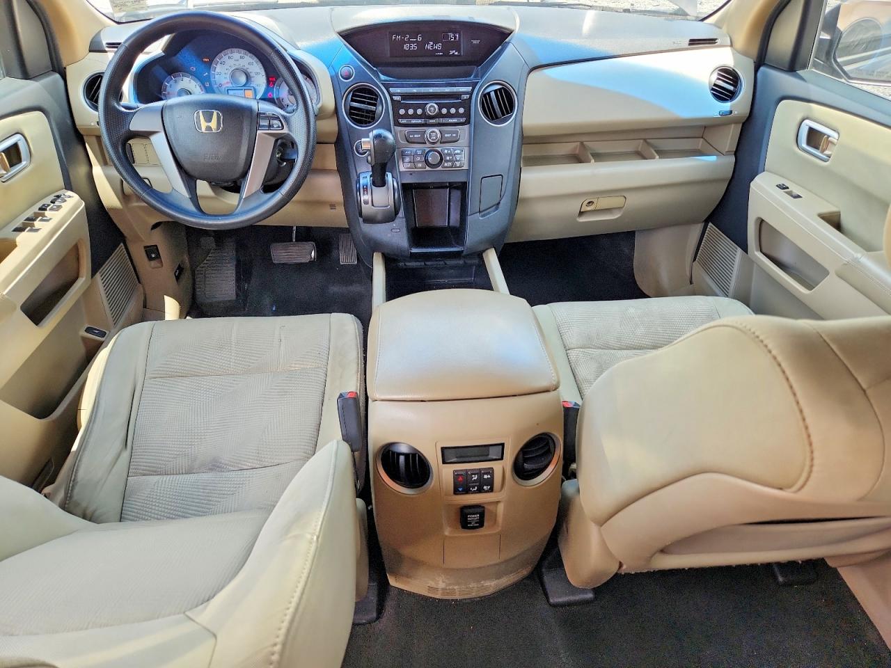 2012 Honda Pilot Lx Gray vin: 5FNYF4H22CB009836