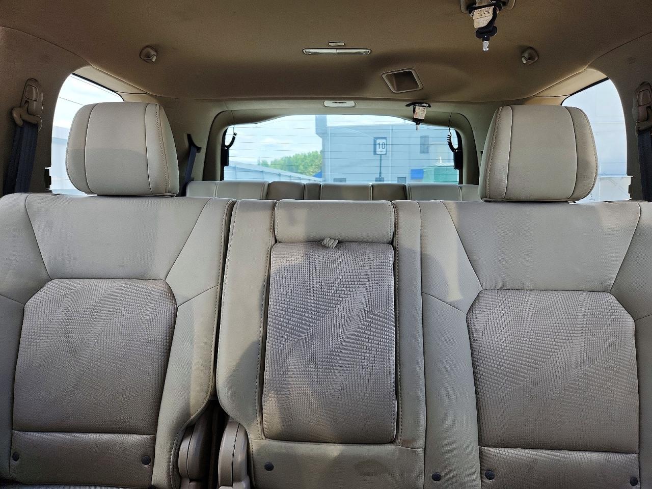2012 Honda Pilot Lx Gray vin: 5FNYF4H22CB009836