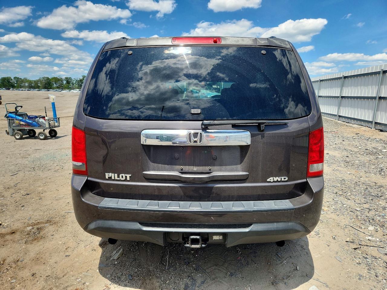 2012 Honda Pilot Lx Gray vin: 5FNYF4H22CB009836
