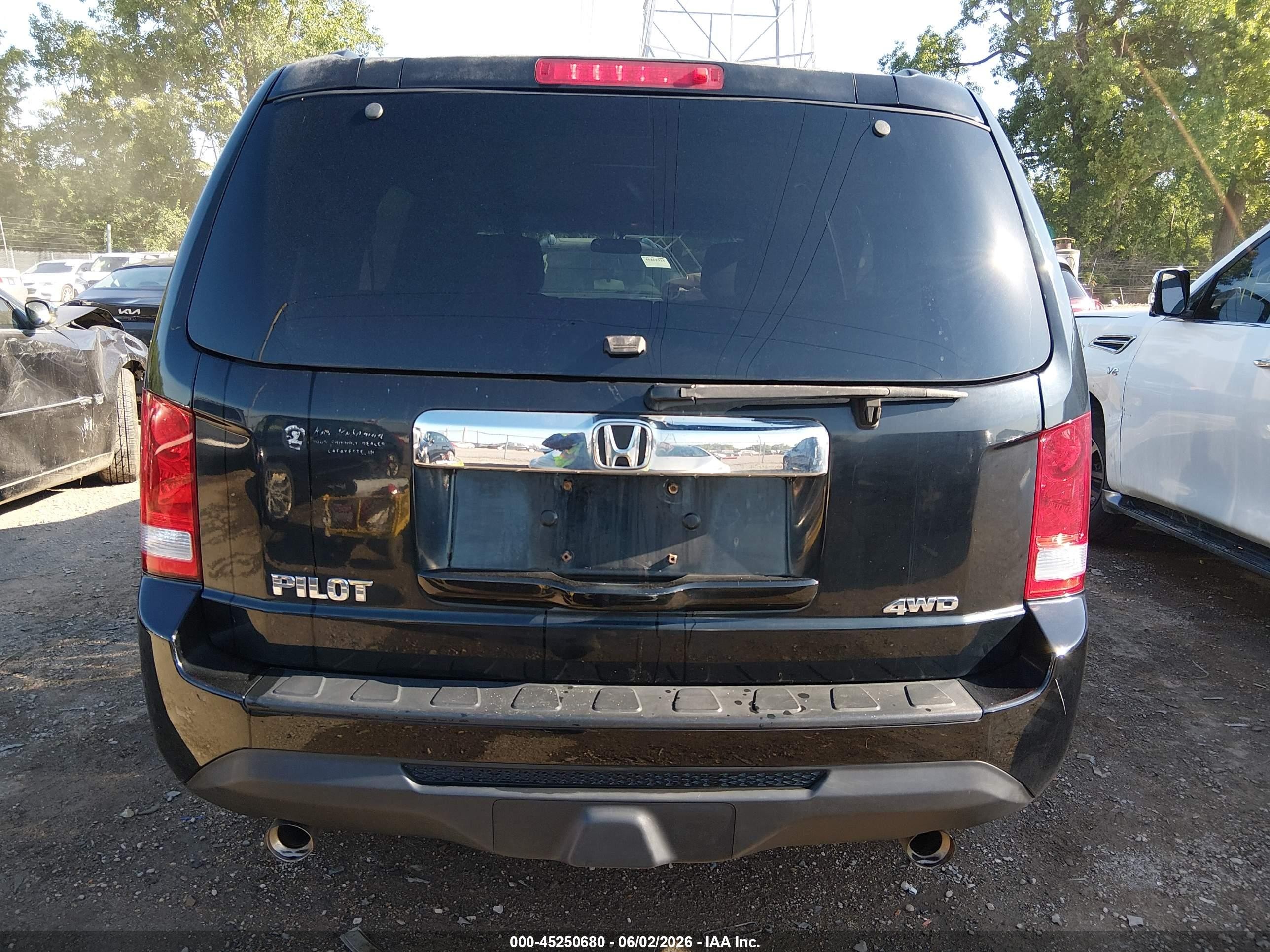 2012 Honda Pilot Lx Черный vin: 5FNYF4H22CB013241