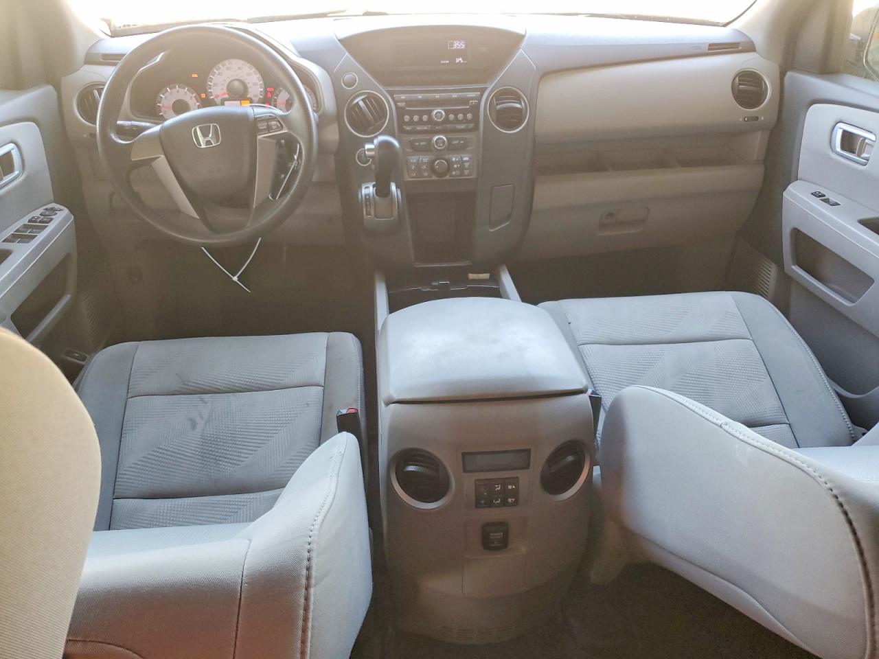 2012 Honda Pilot Lx Gray vin: 5FNYF4H22CB013398