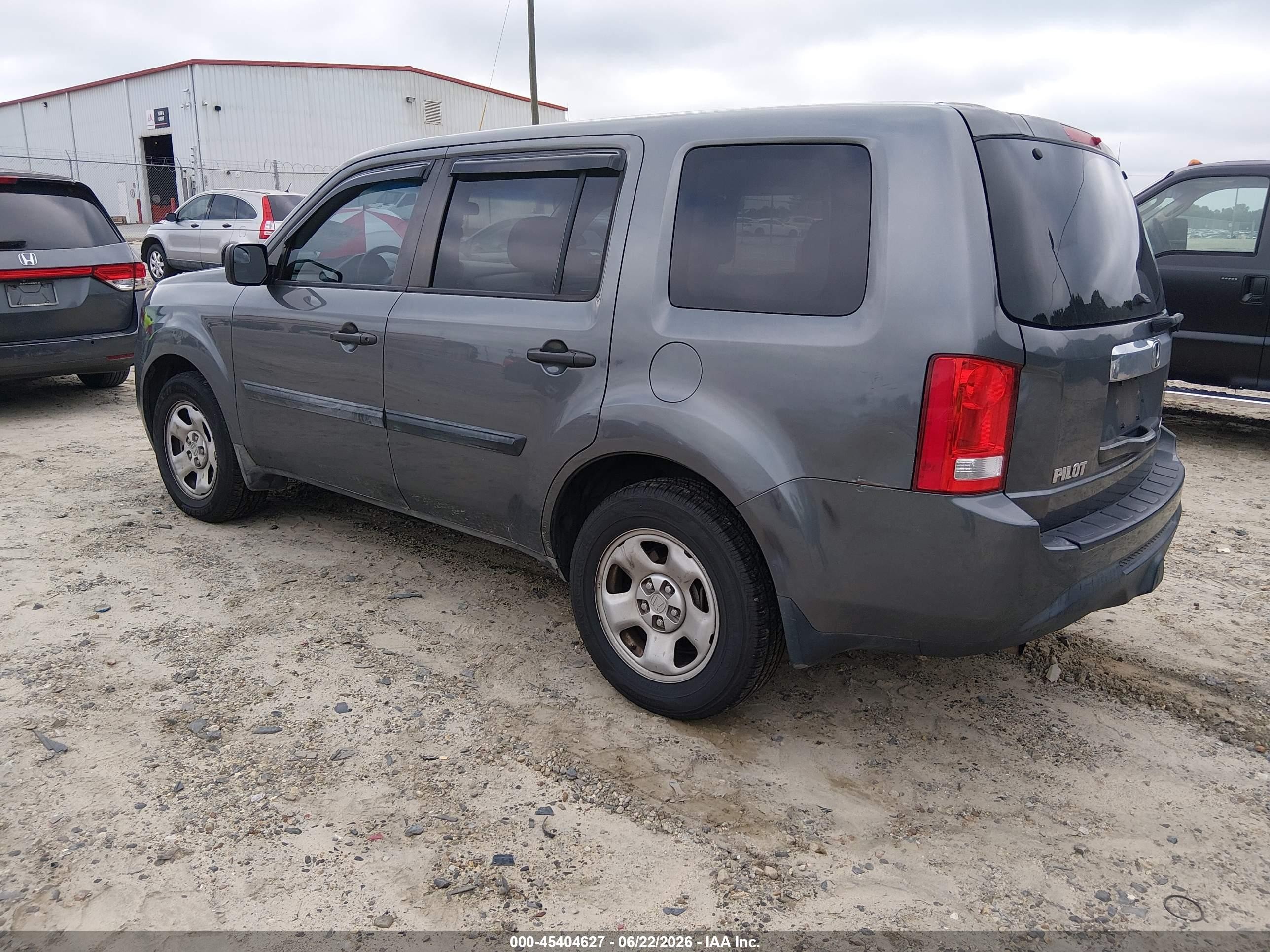 2012 Honda Pilot Lx Gray vin: 5FNYF4H22CB029231