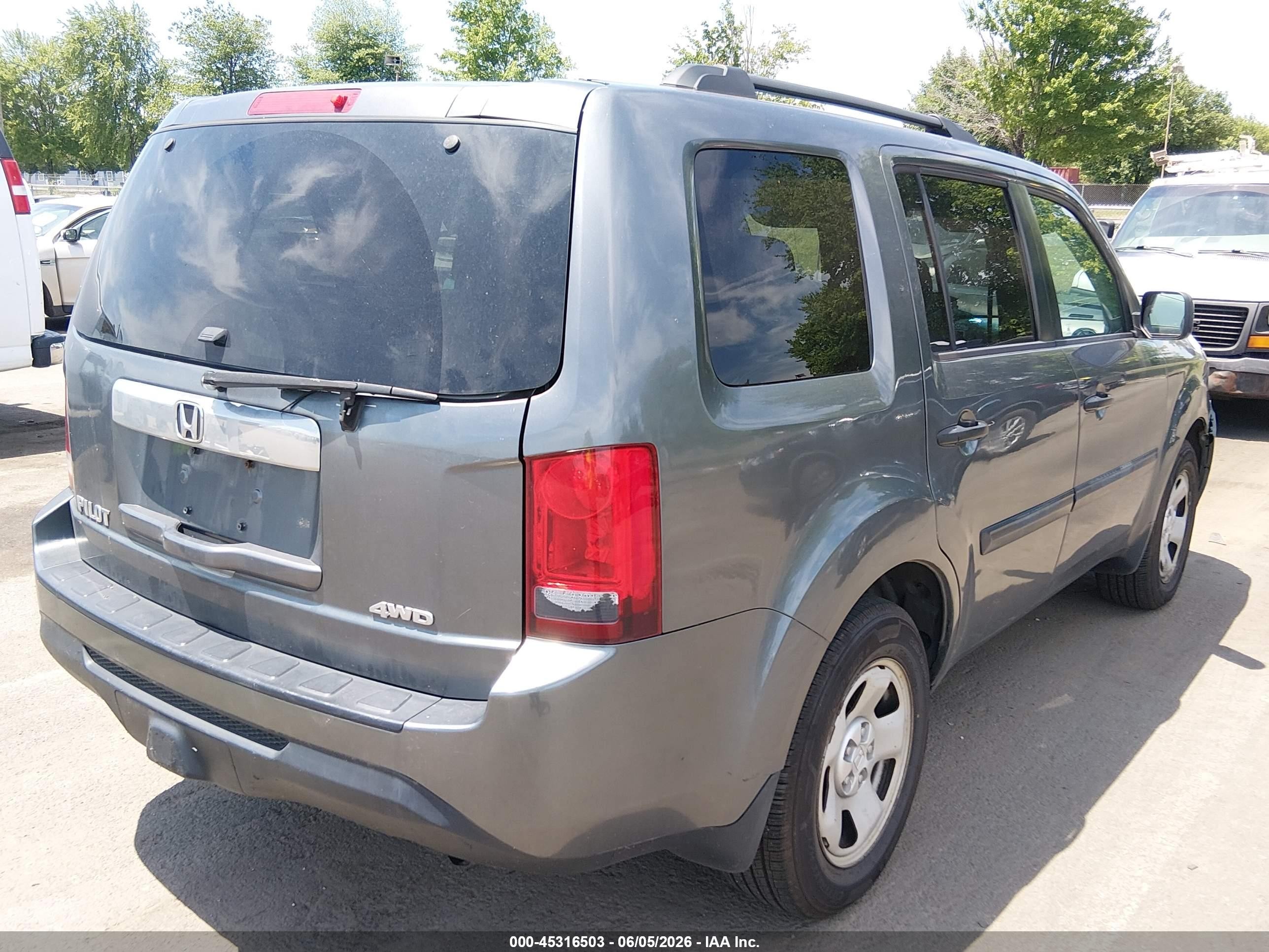 2012 Honda Pilot Lx Gray vin: 5FNYF4H22CB085900