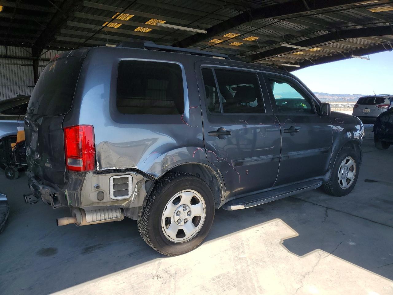 2013 Honda Pilot Lx Серый vin: 5FNYF4H22DB025486