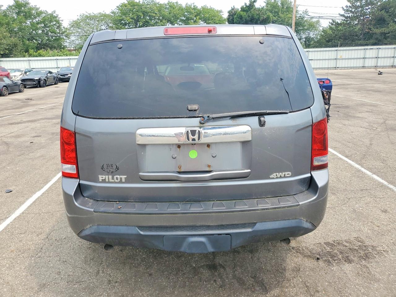 2013 Honda Pilot Lx Gray vin: 5FNYF4H22DB029778