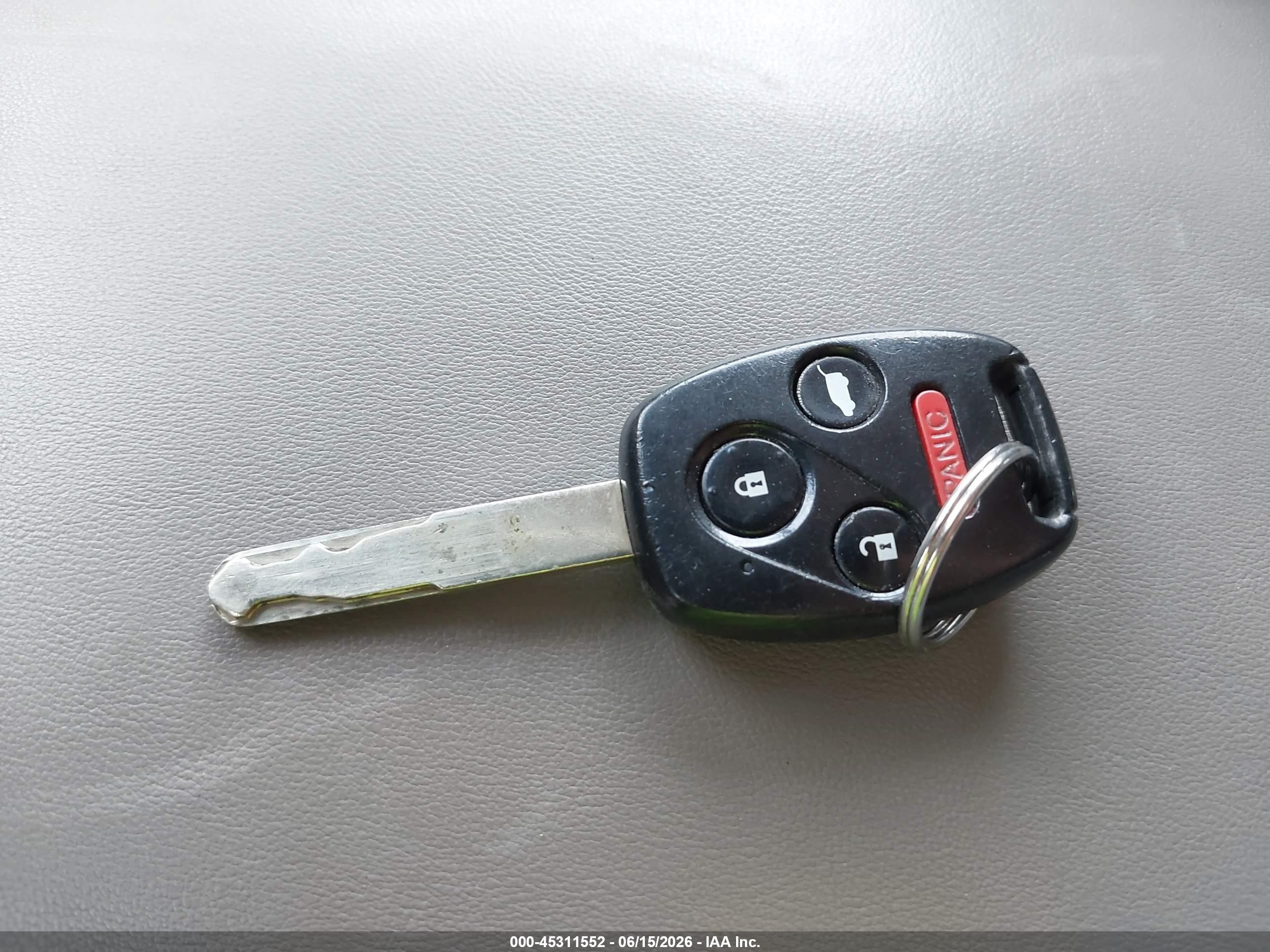 2015 Honda Pilot Lx Silver vin: 5FNYF4H22FB004527