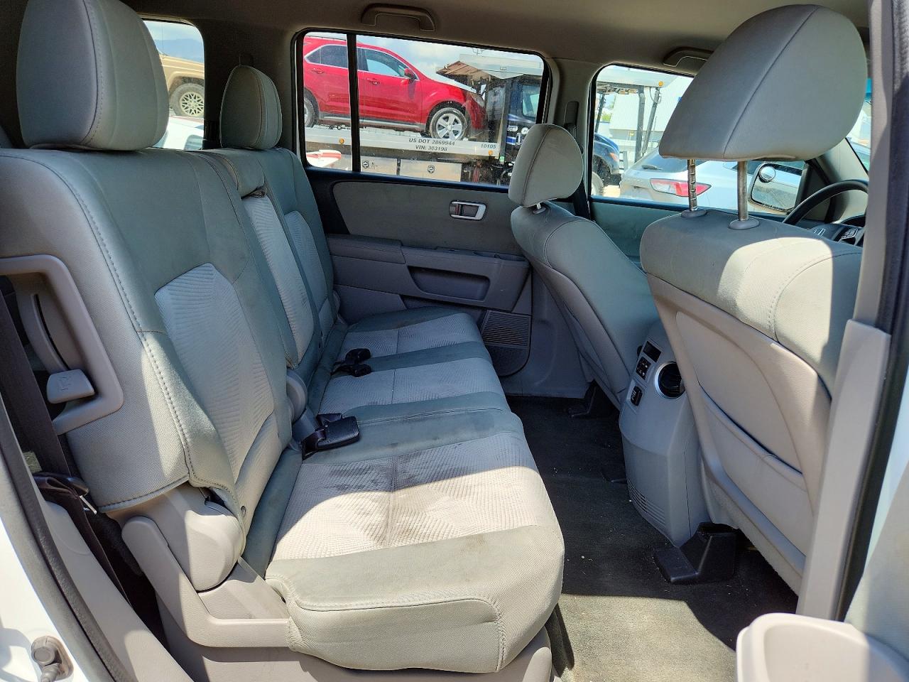 2015 Honda Pilot Lx Белый vin: 5FNYF4H22FB008142