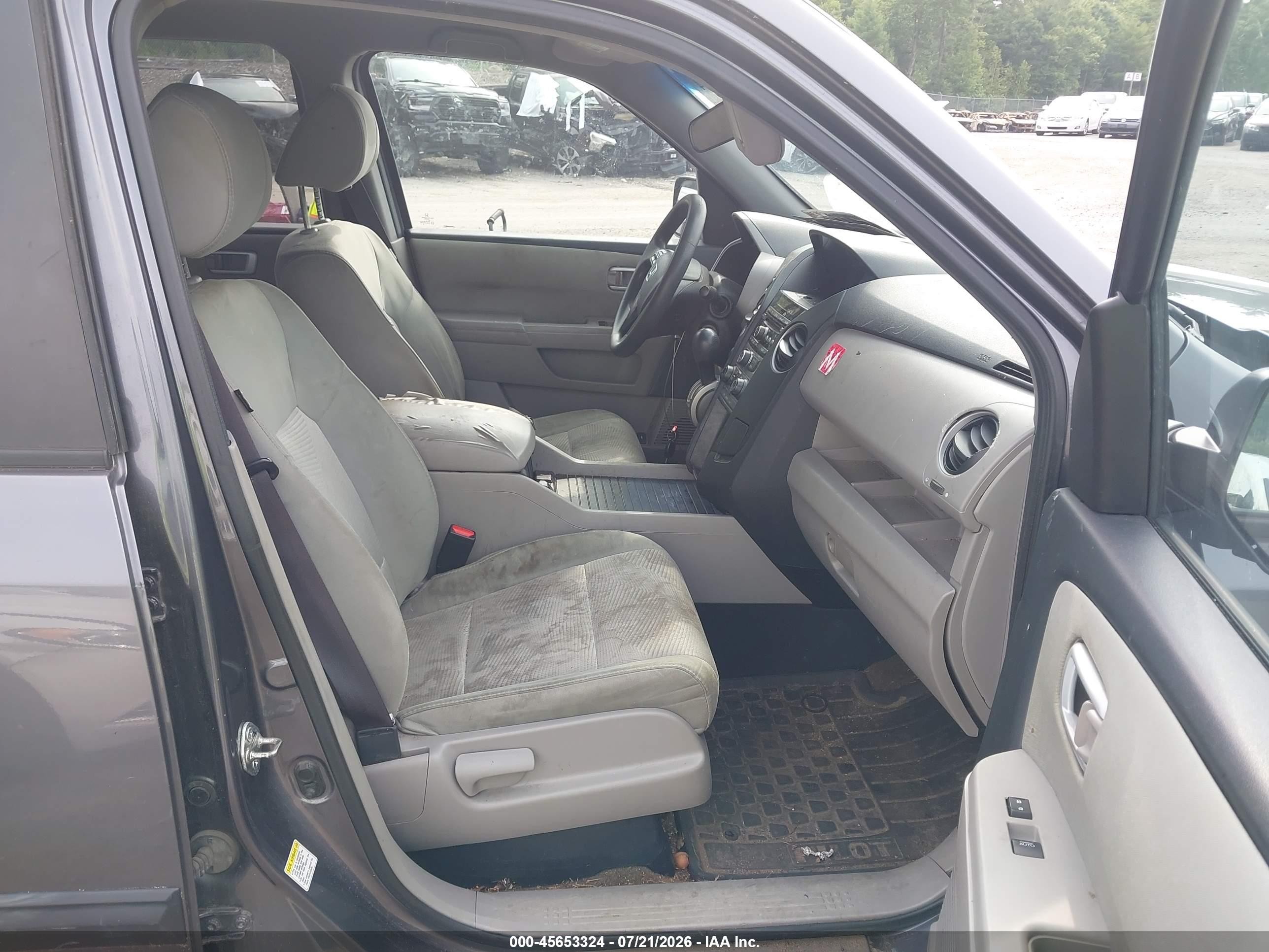 2015 Honda Pilot Lx Gray vin: 5FNYF4H22FB030996