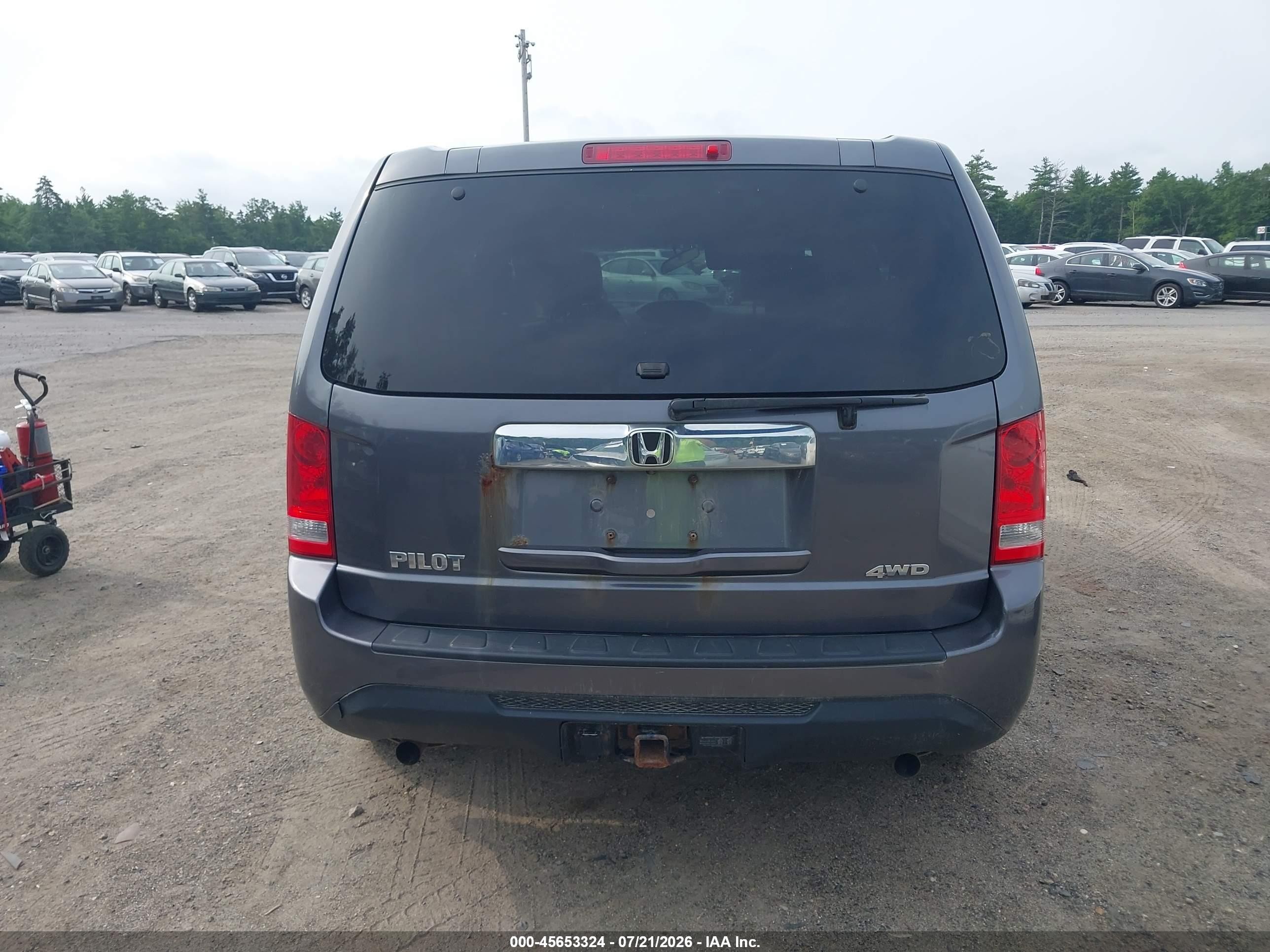 2015 Honda Pilot Lx Gray vin: 5FNYF4H22FB030996