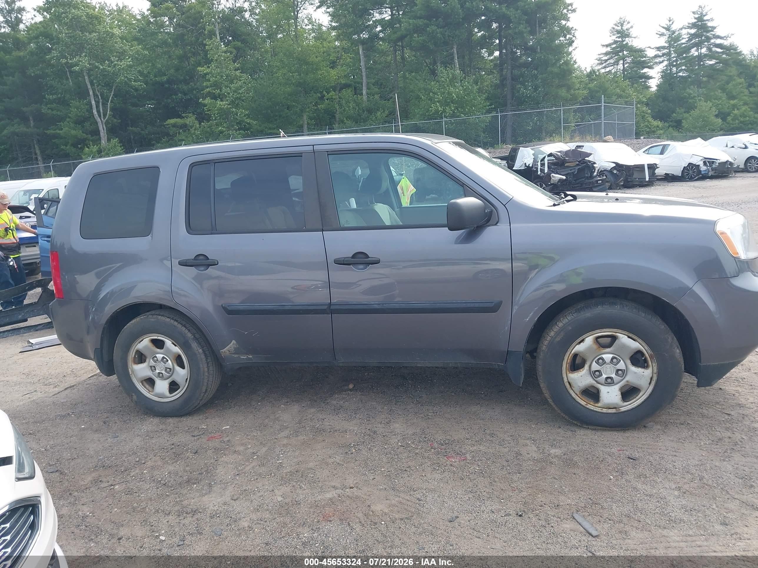 2015 Honda Pilot Lx Gray vin: 5FNYF4H22FB030996