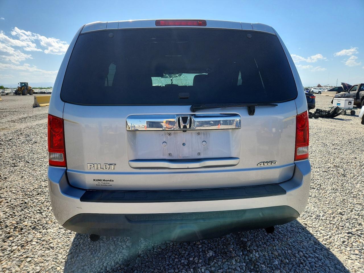 2015 Honda Pilot Lx Серебряный vin: 5FNYF4H22FB032697