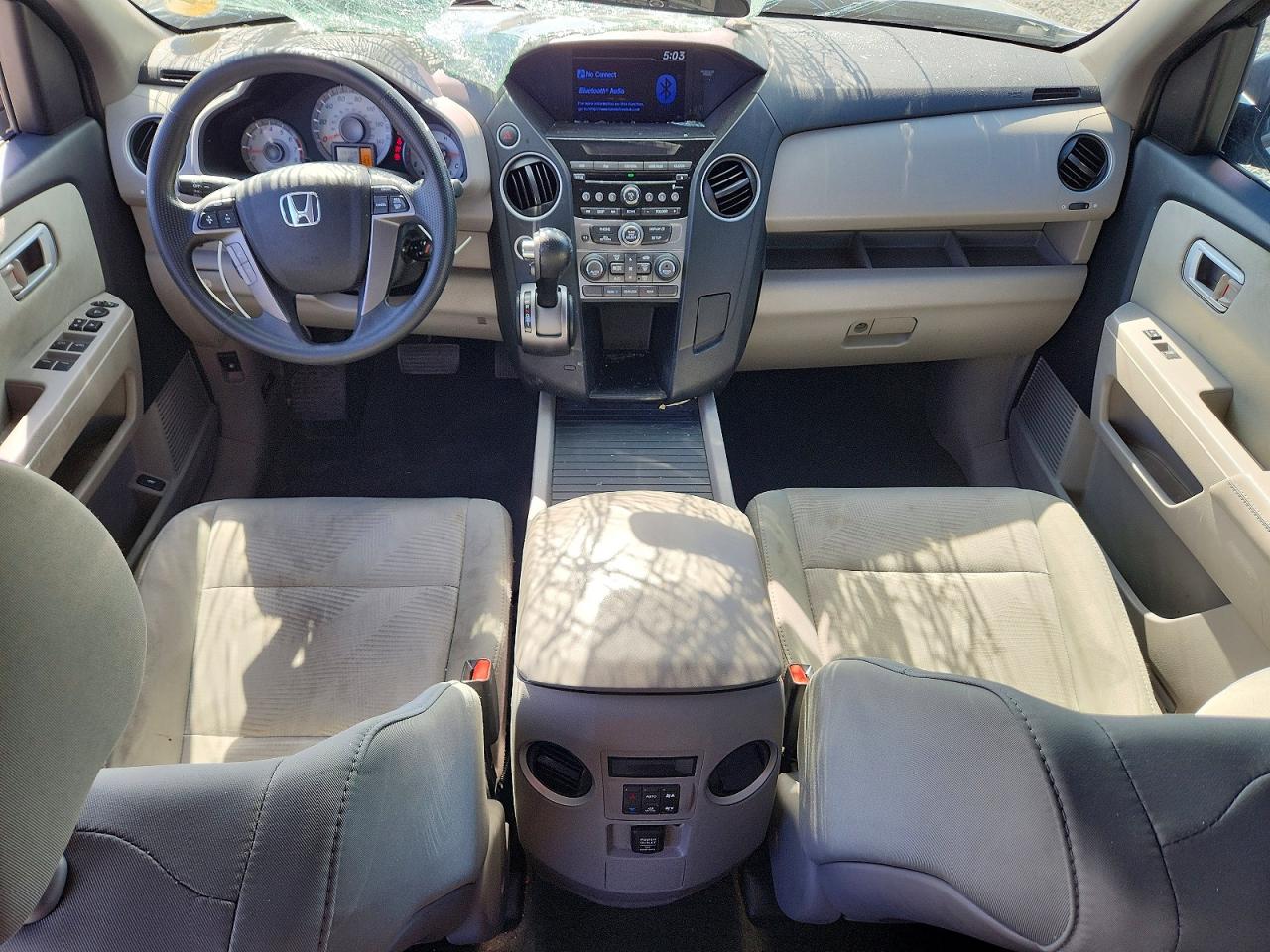 2015 Honda Pilot Lx Серебряный vin: 5FNYF4H22FB032697