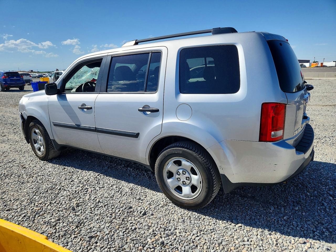 2015 Honda Pilot Lx Серебряный vin: 5FNYF4H22FB032697