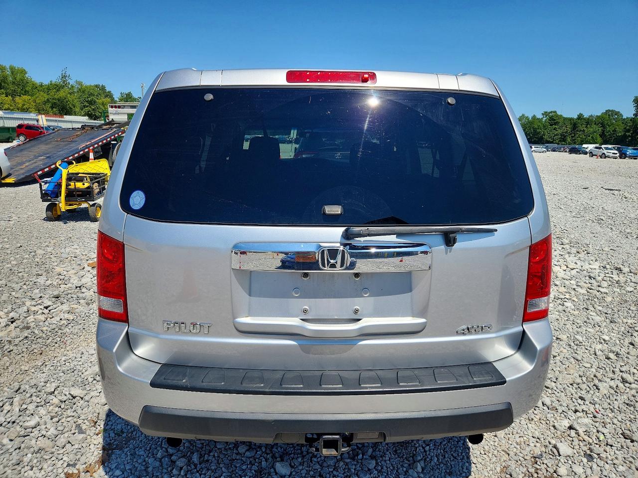 2010 Honda Pilot Lx Silver vin: 5FNYF4H23AB015528