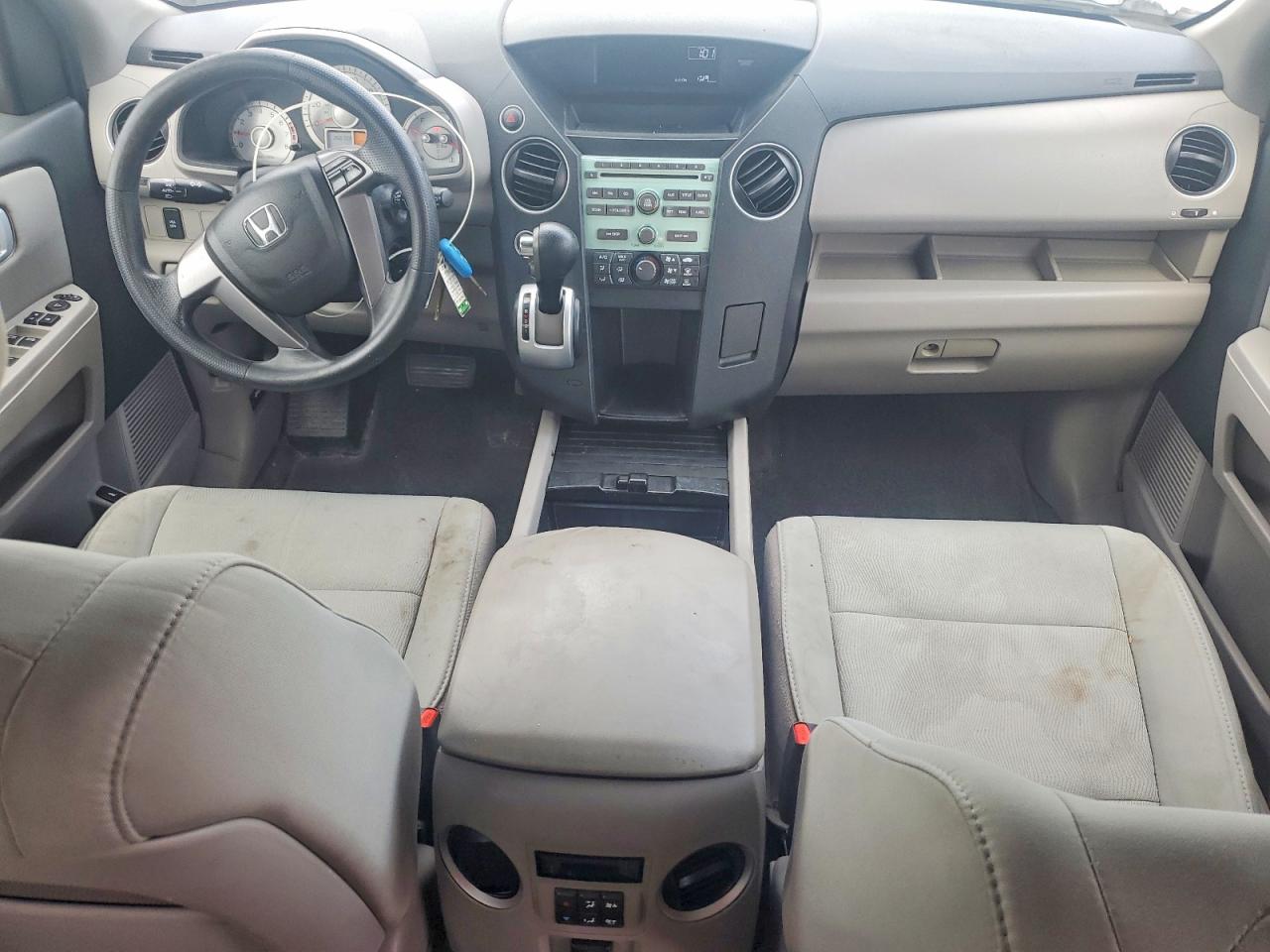 2011 Honda Pilot Lx White vin: 5FNYF4H23BB094166
