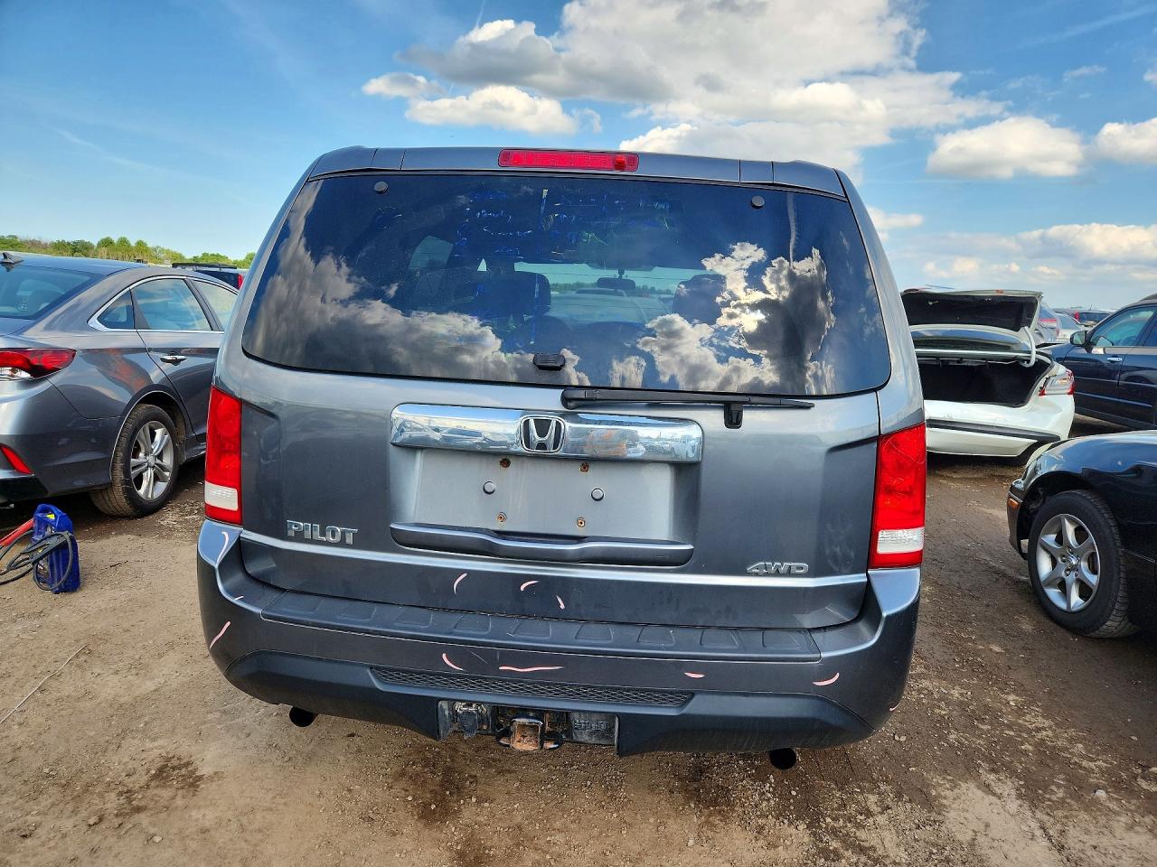 2012 Honda Pilot Lx Серый vin: 5FNYF4H23CB005956