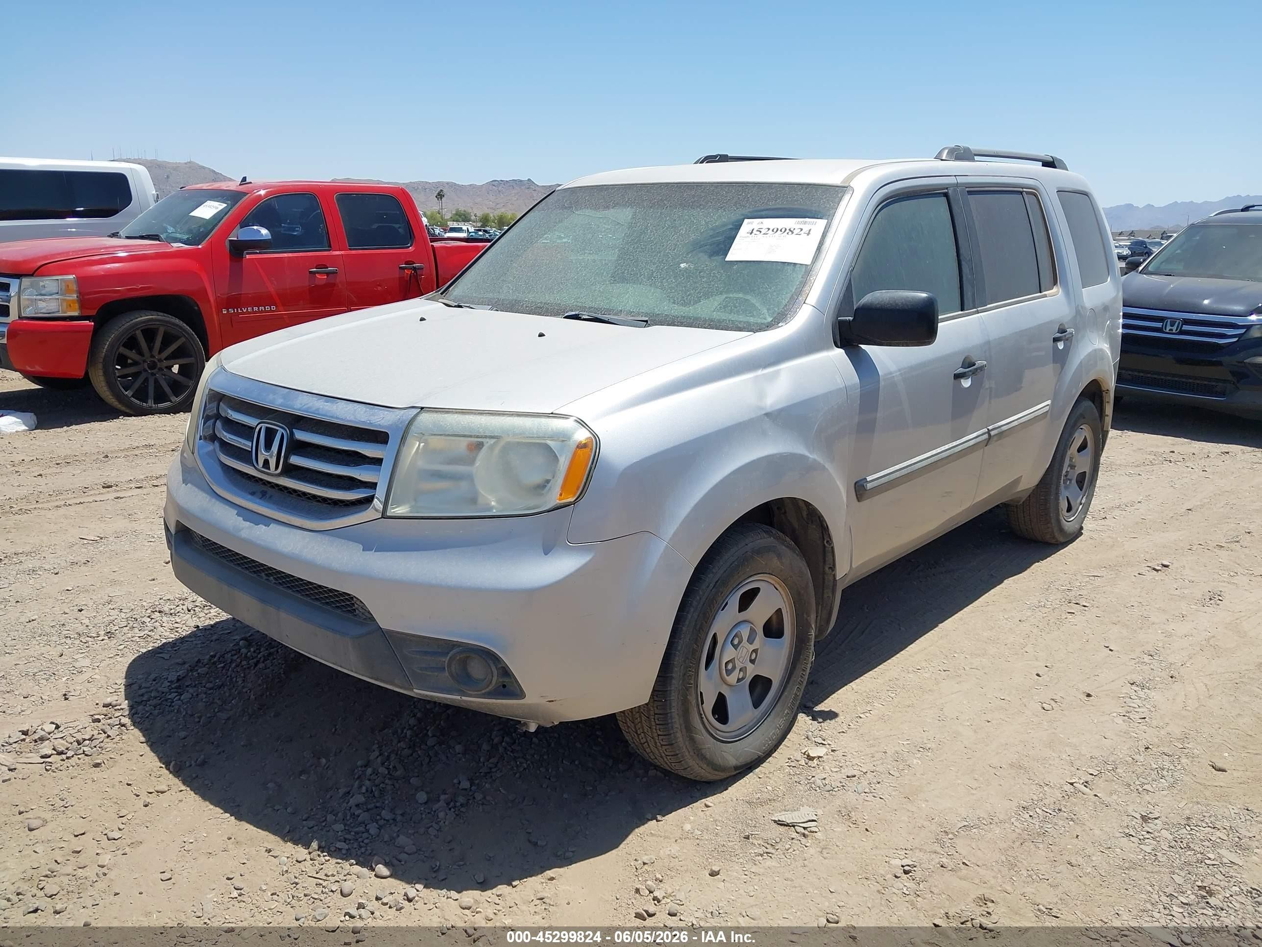 2014 Honda Pilot Lx Silver vin: 5FNYF4H23EB033792