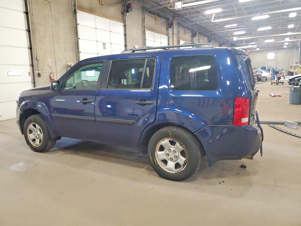 2015 Honda Pilot Lx Blue vin: 5FNYF4H23FB038847