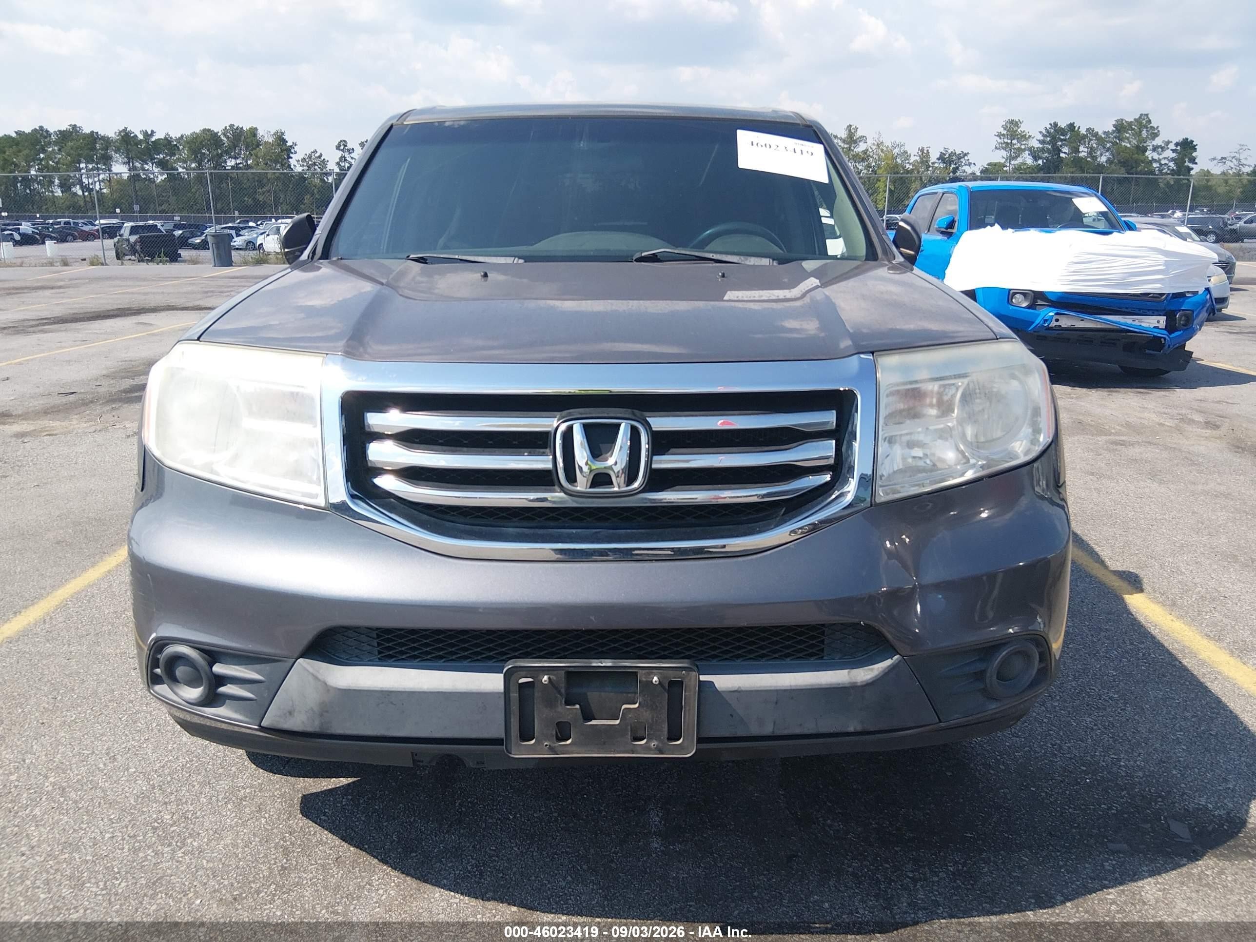 2015 Honda Pilot Lx Gray vin: 5FNYF4H23FB066812