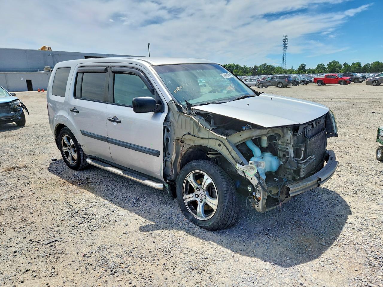 2011 Honda Pilot Lx Silver vin: 5FNYF4H24BB047065