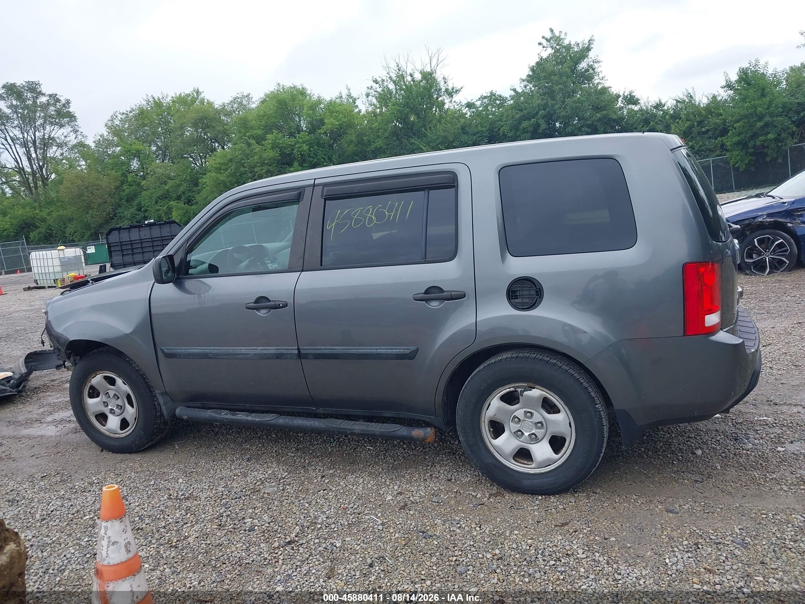 2011 Honda Pilot Lx Gray vin: 5FNYF4H24BB055991