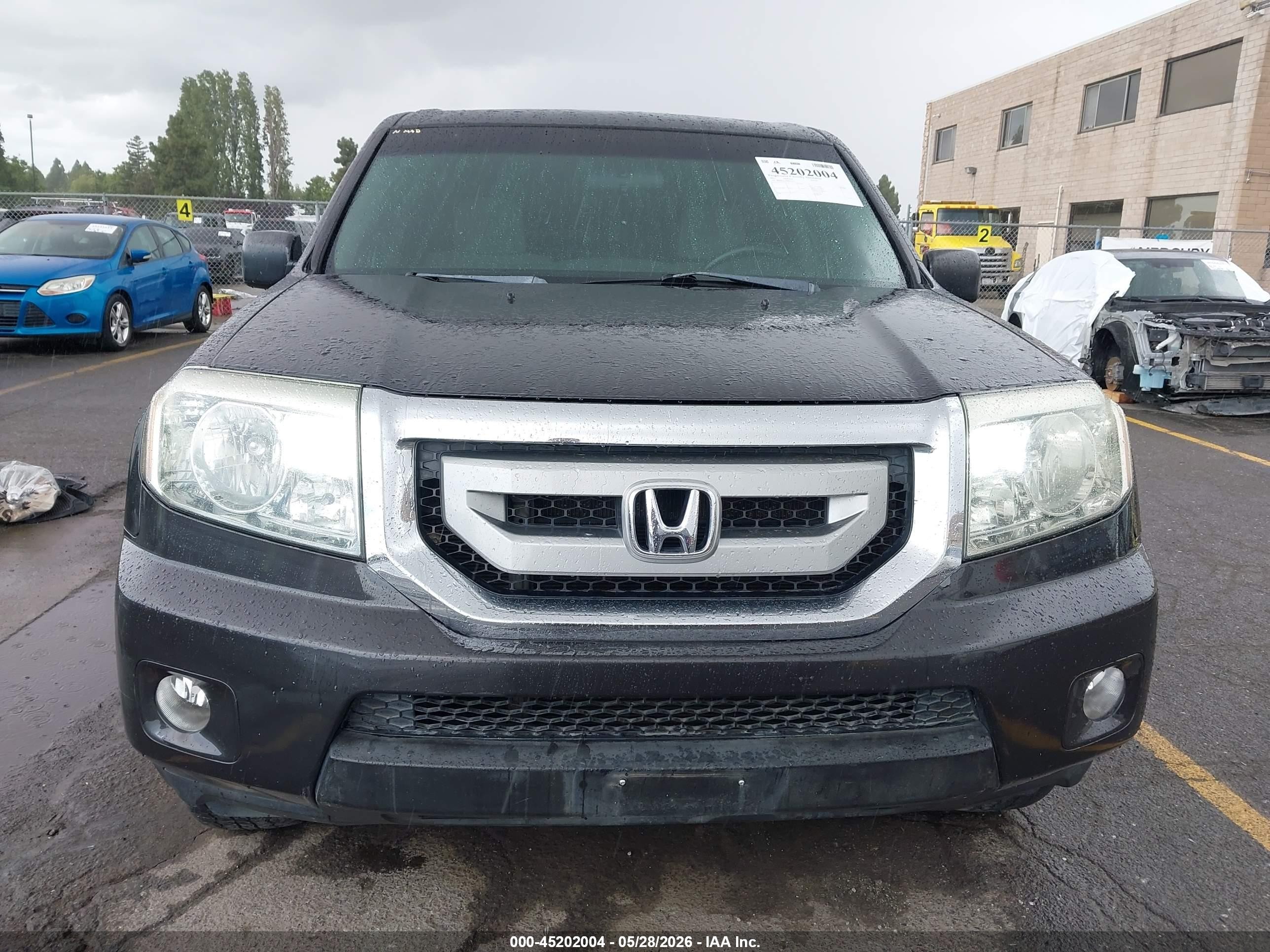 2011 Honda Pilot Lx Gray vin: 5FNYF4H24BB078459