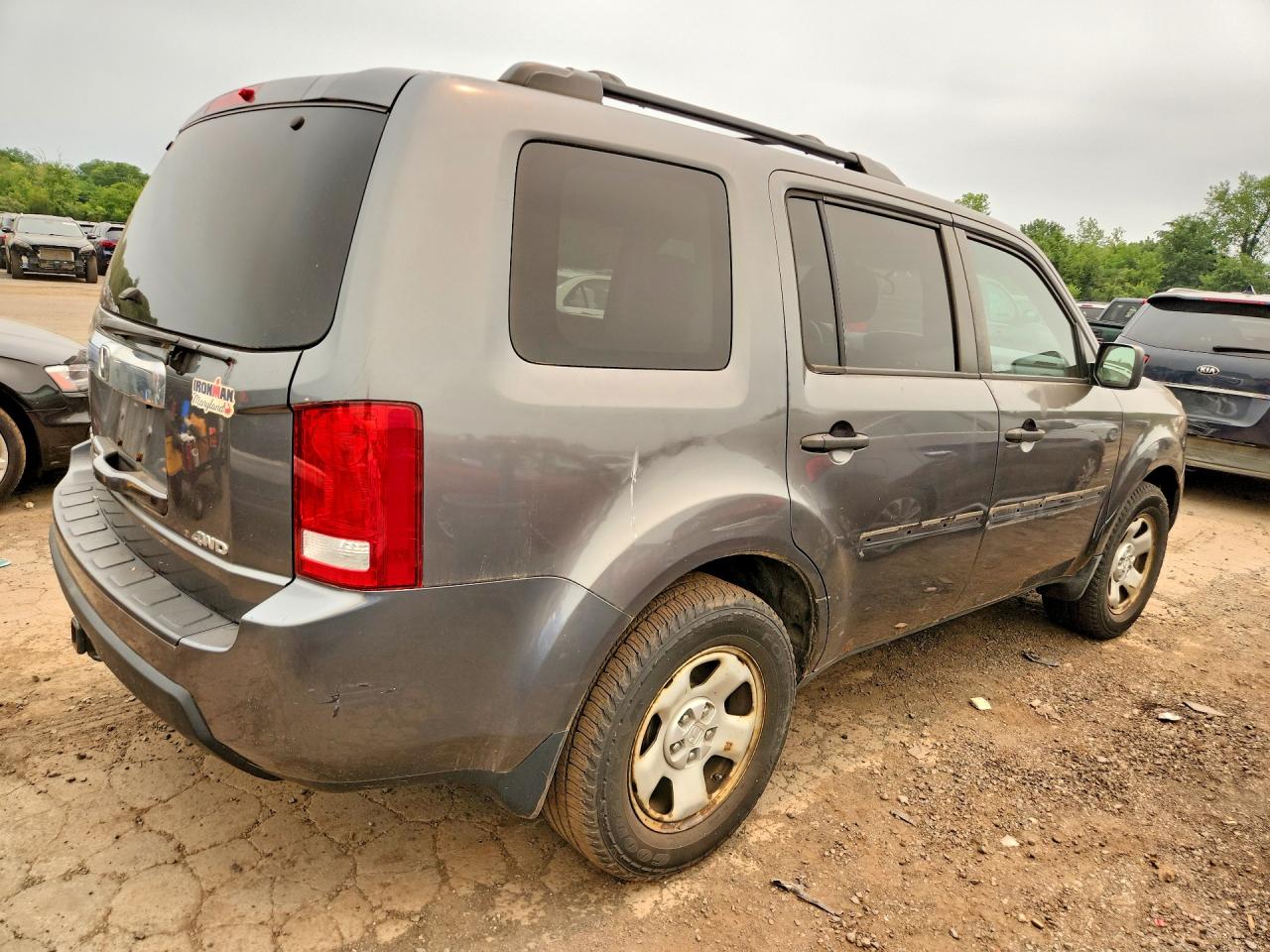 2011 Honda Pilot Lx Gray vin: 5FNYF4H24BB088439