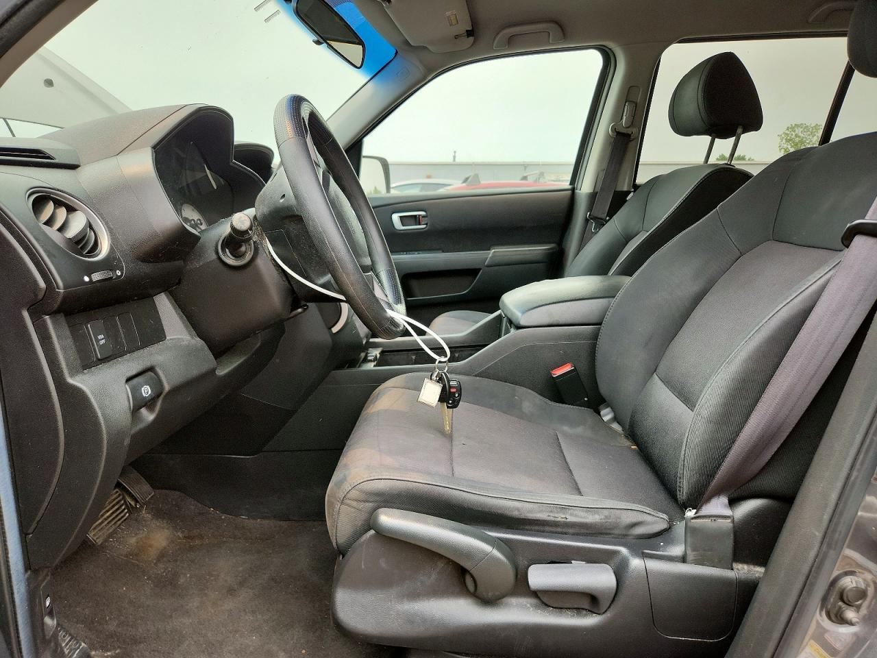 2011 Honda Pilot Lx Gray vin: 5FNYF4H24BB088439