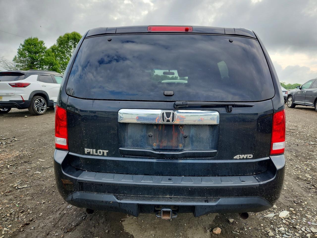 2012 Honda Pilot Lx Black vin: 5FNYF4H24CB003939