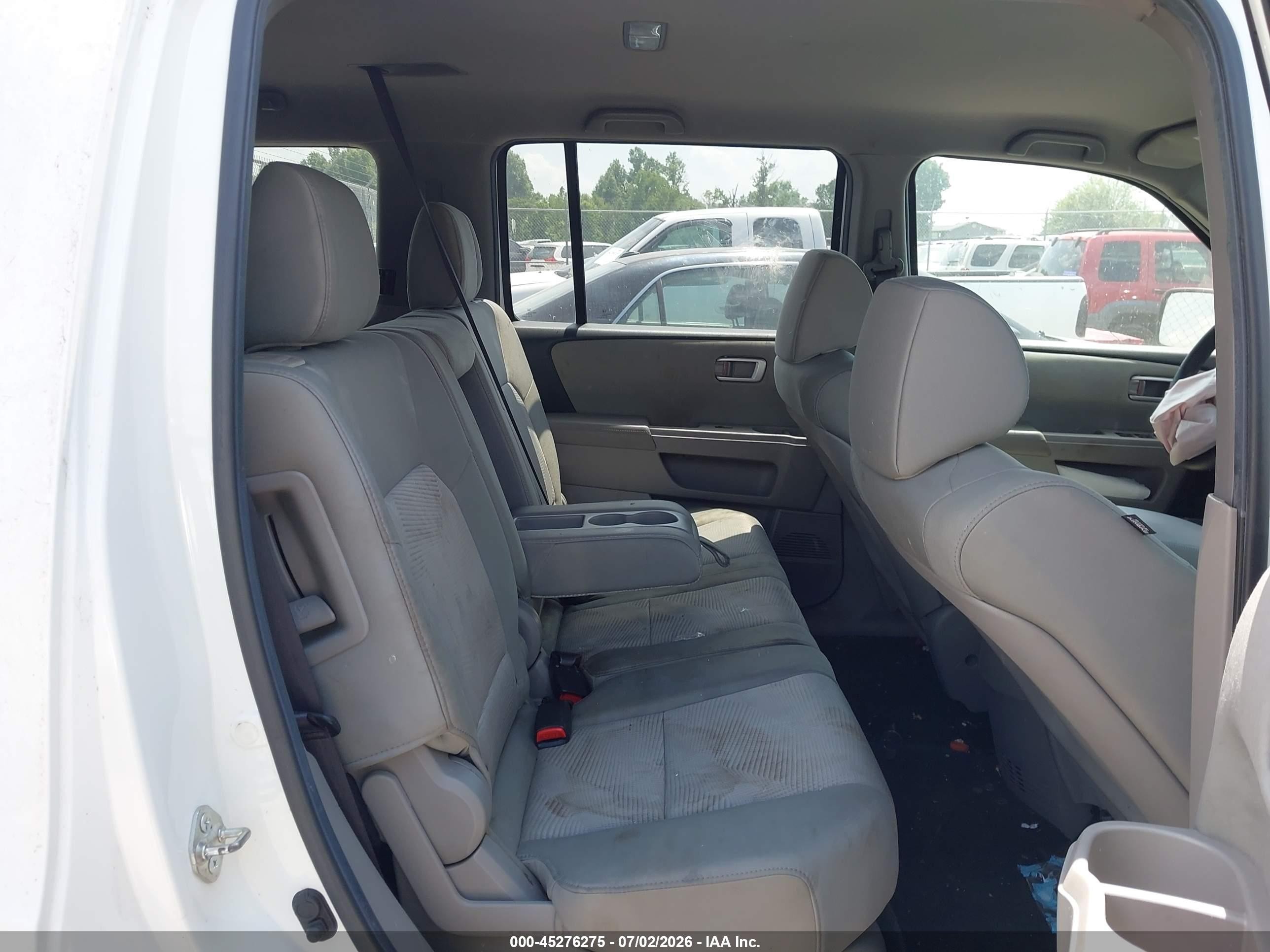 2012 Honda Pilot Lx White vin: 5FNYF4H24CB005206