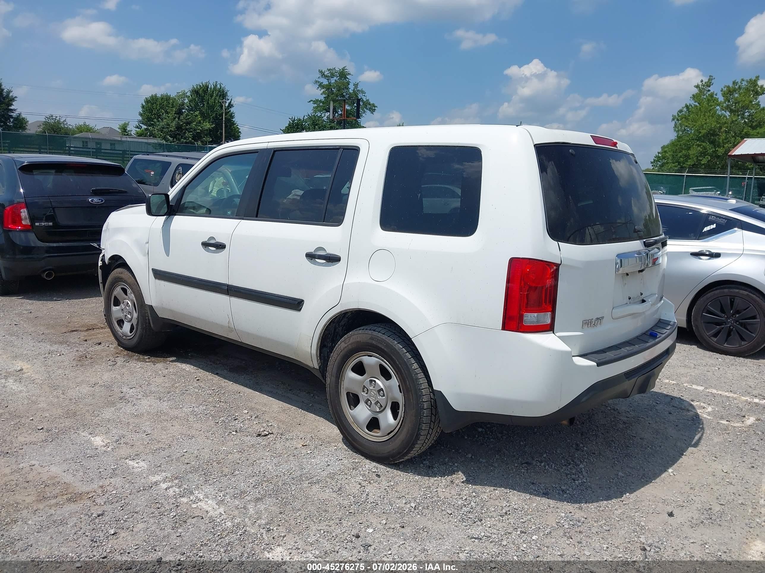 2012 Honda Pilot Lx White vin: 5FNYF4H24CB005206